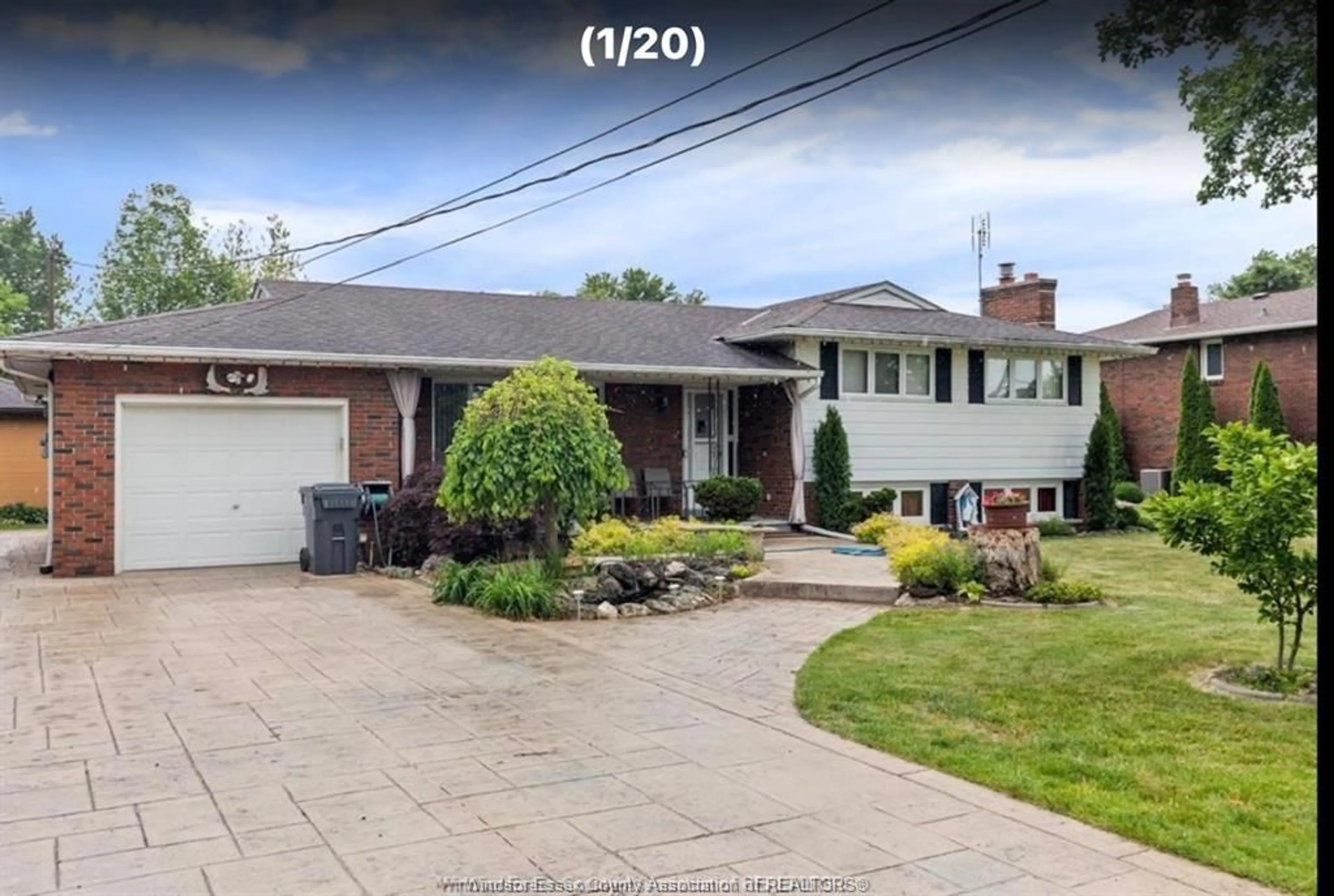 A pic from outside/outdoor area/front of a property/back of a property/a pic from drone, street for 3325 BASELINE Rd, Windsor Ontario N9V 0A2
