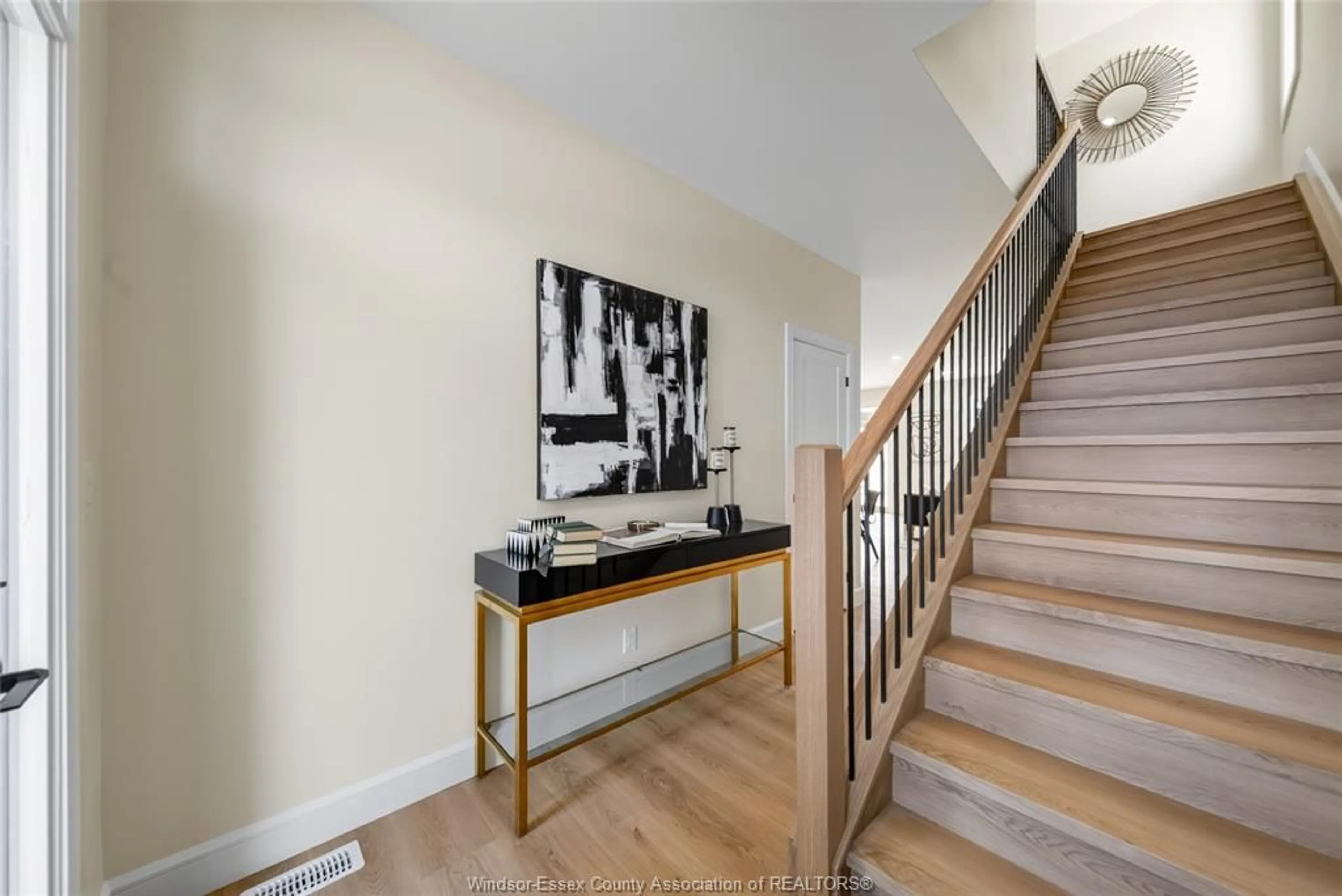 Indoor foyer for 519 FLETCHER, Lakeshore Ontario N0R 1A0
