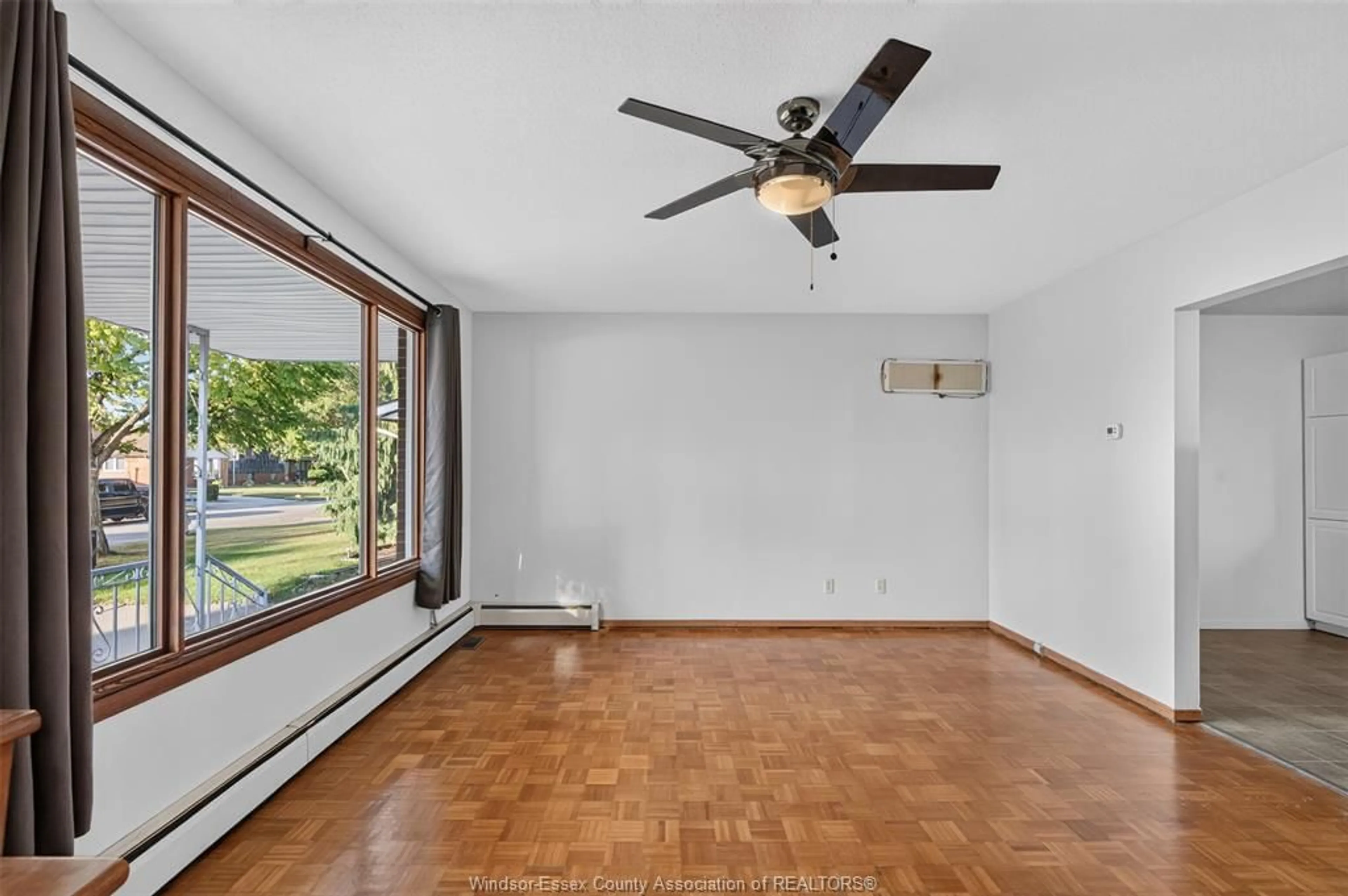 A pic of a room for 5015 COLBOURNE, Windsor Ontario N8T 1T6