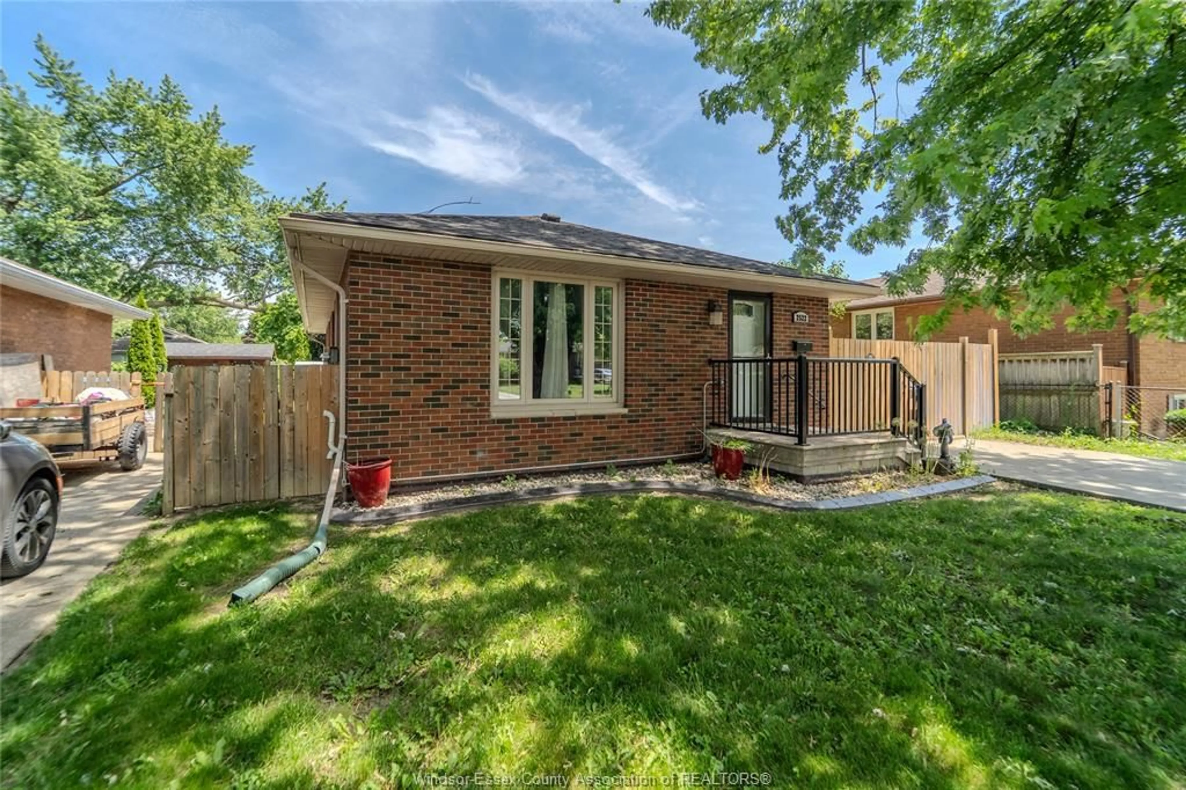 Home with brick exterior material, street for 2522 Armstrong Ave, Windsor Ontario N8T 2E8
