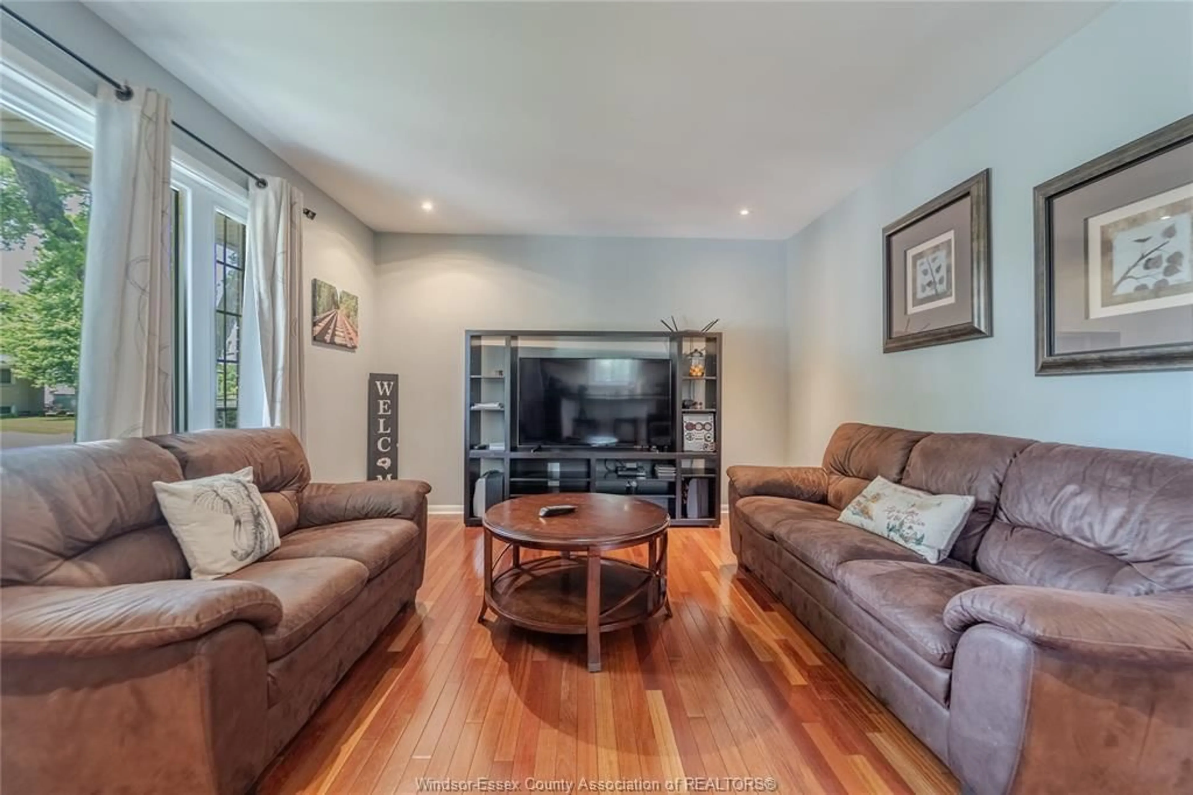 Living room with furniture, unknown for 2522 Armstrong Ave, Windsor Ontario N8T 2E8