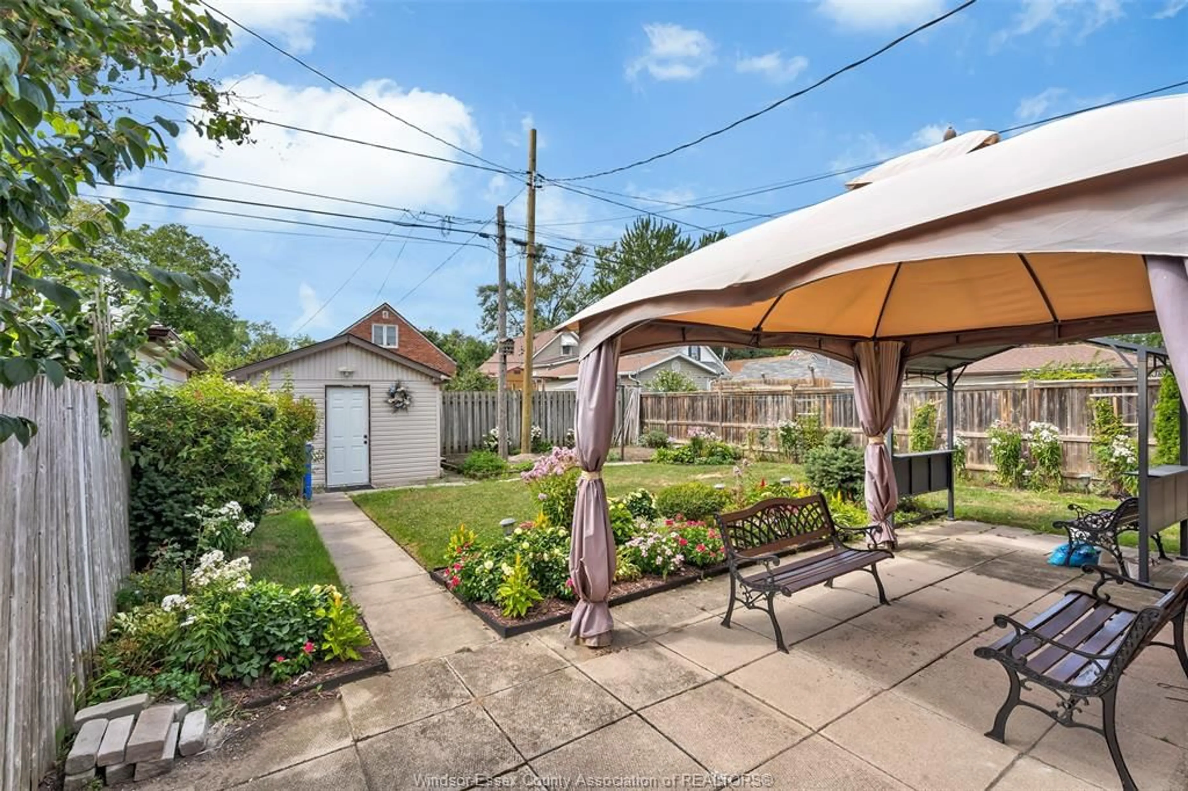 Patio, street for 2391 MEIGHEN Rd, Windsor Ontario N8W 4B8