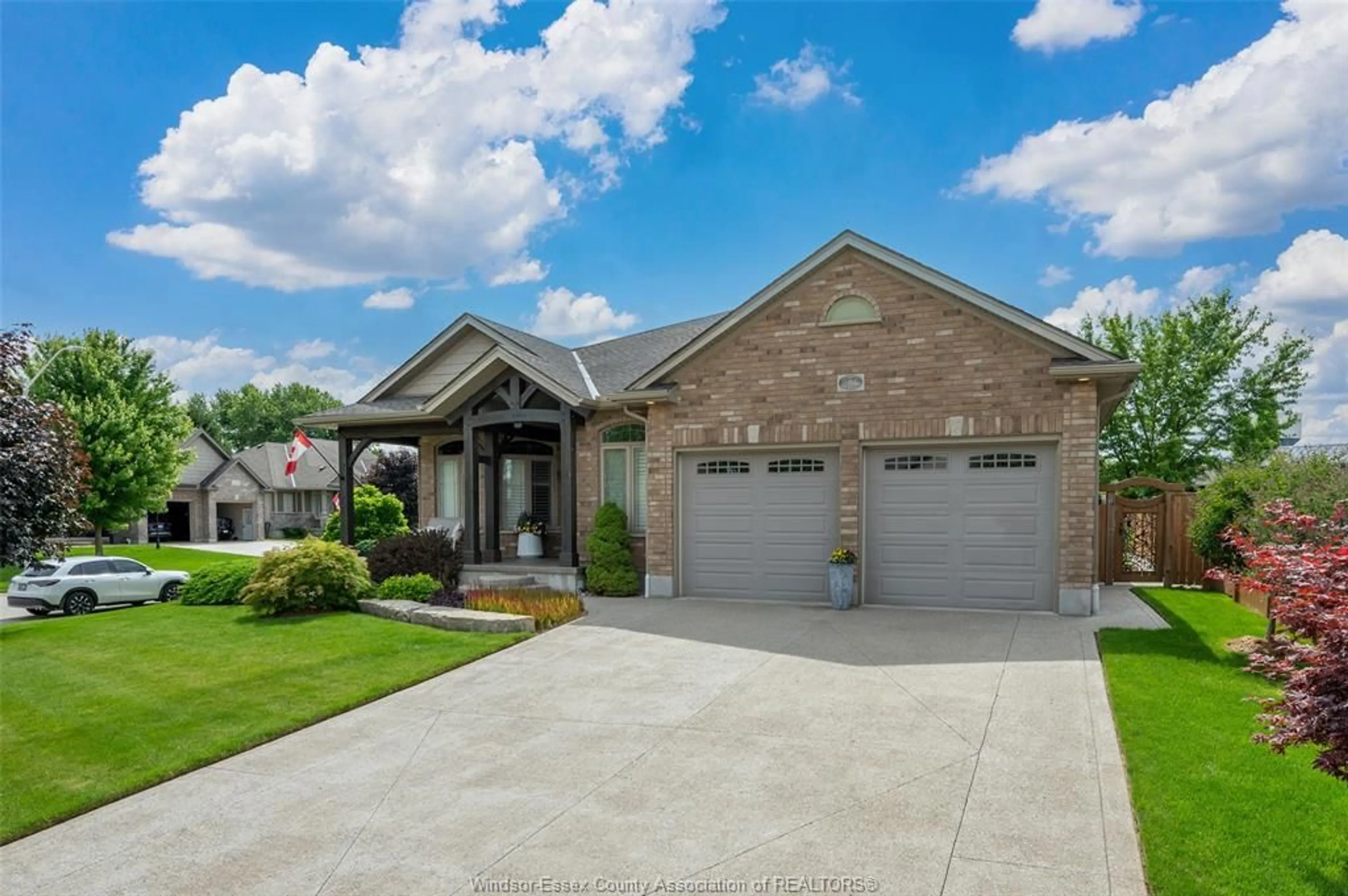 Home with brick exterior material, street for 286 DUFFERIN St, Belmont Ontario N0L 1B0