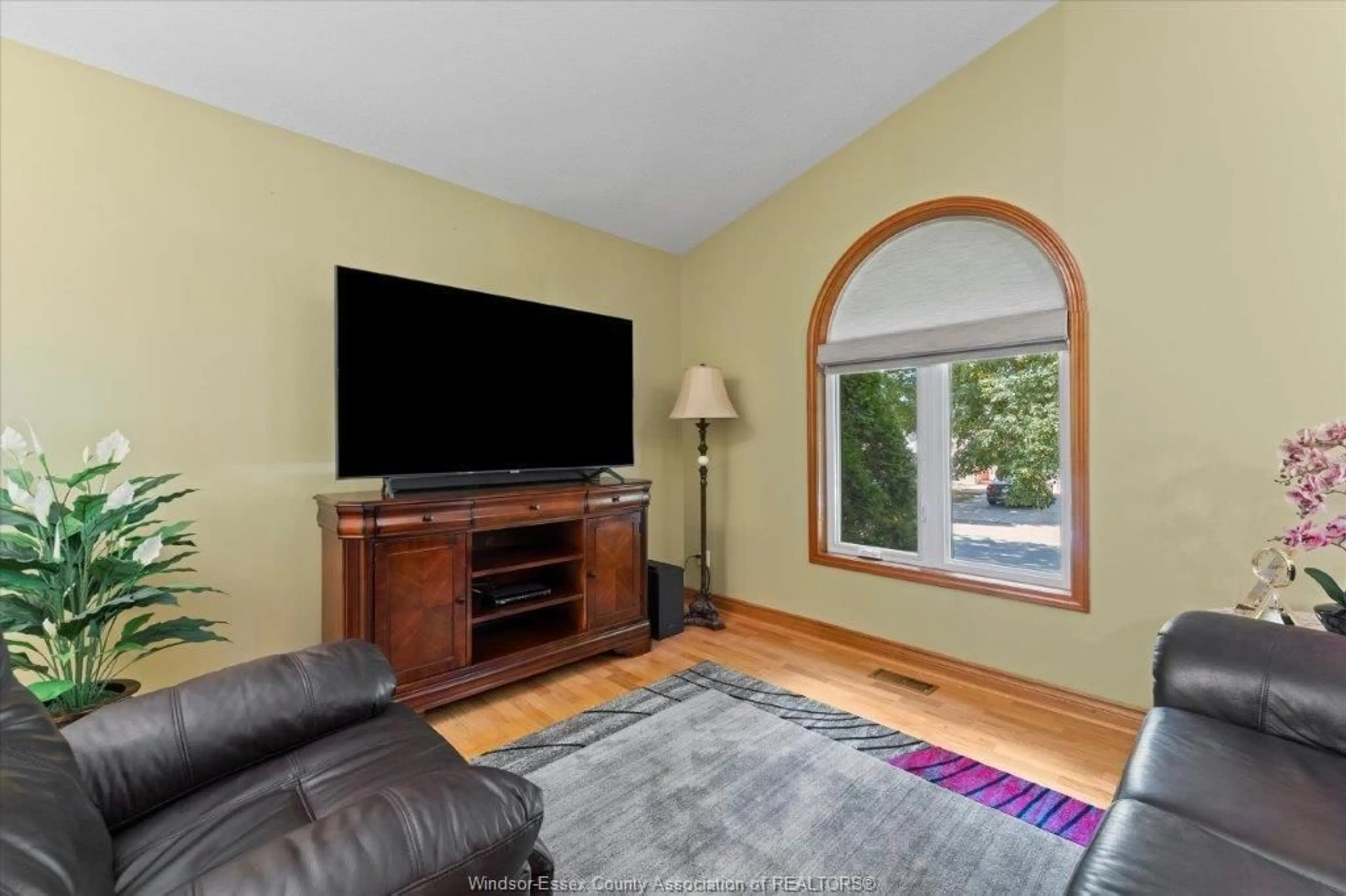 Living room with furniture, unknown for 3948 BLISS Rd, Windsor Ontario N8W 5L1