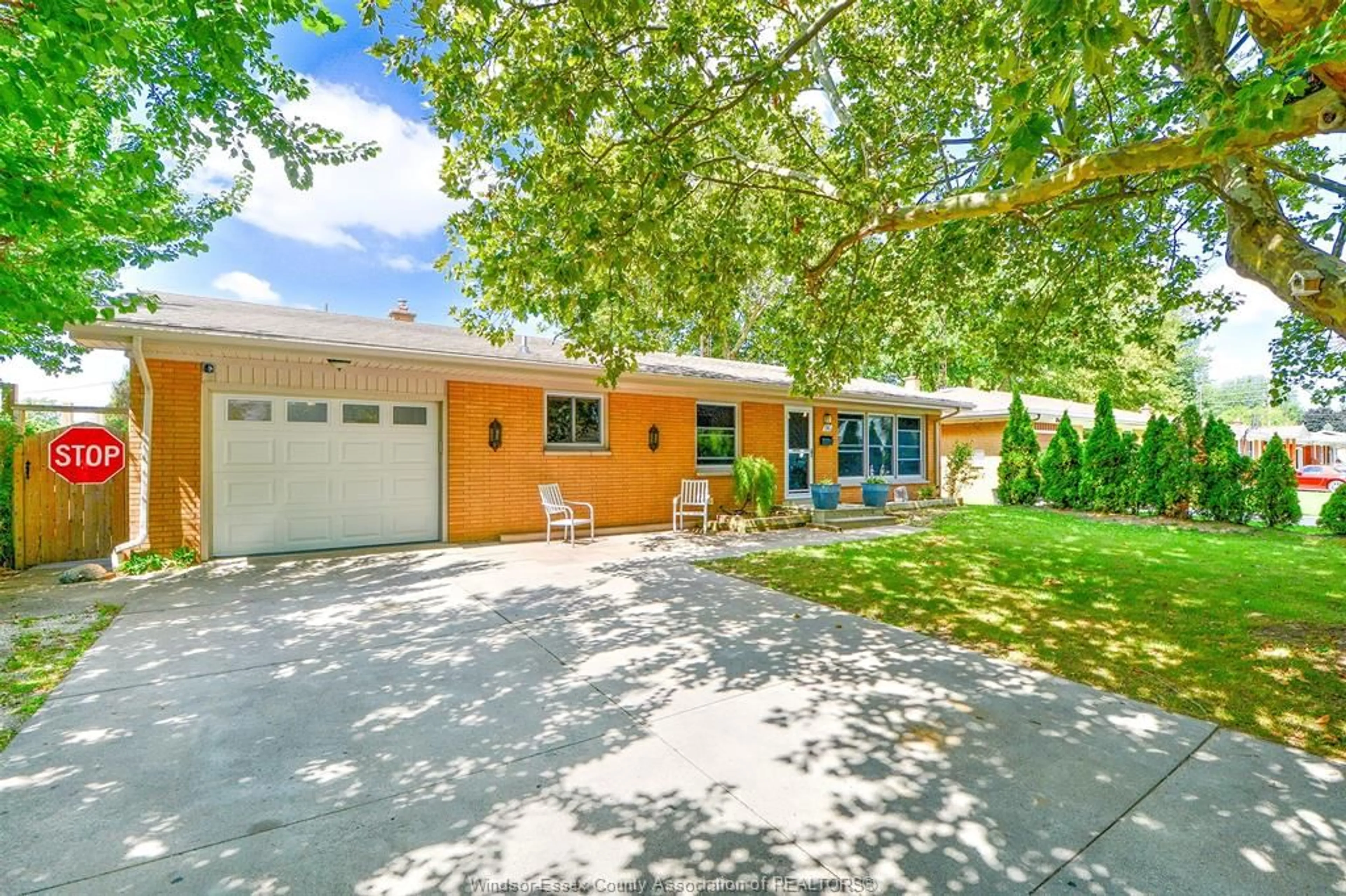 Unknown for 116 QUEENS Ave, Leamington Ontario N8H 3H4