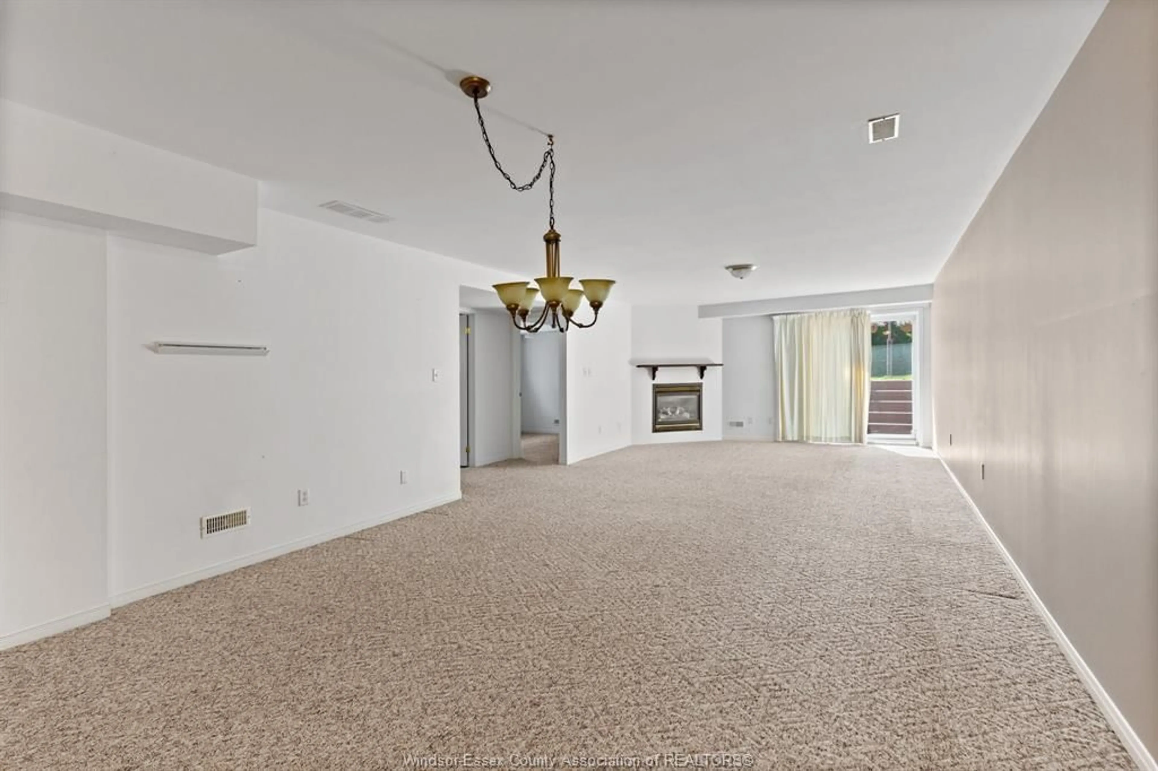 A pic of a room for 458 MERRILL, LaSalle Ontario N9J 3N7