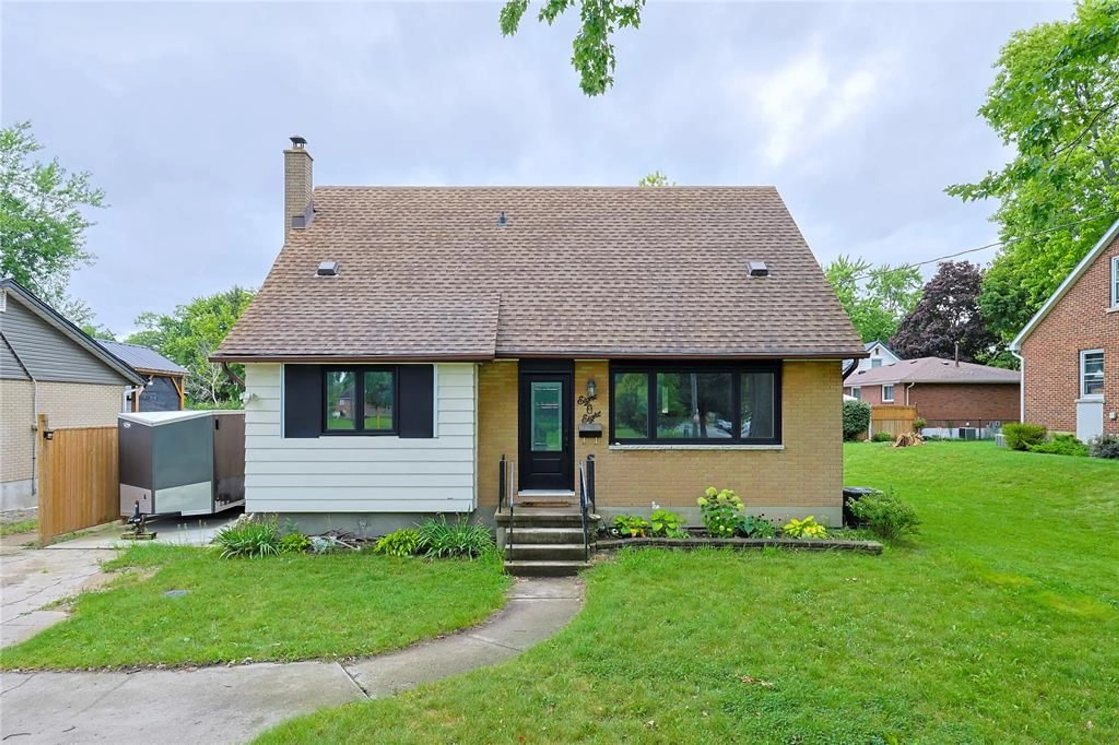 Unknown for 808 Rosedale Ave, Sarnia Ontario N7V 2A3