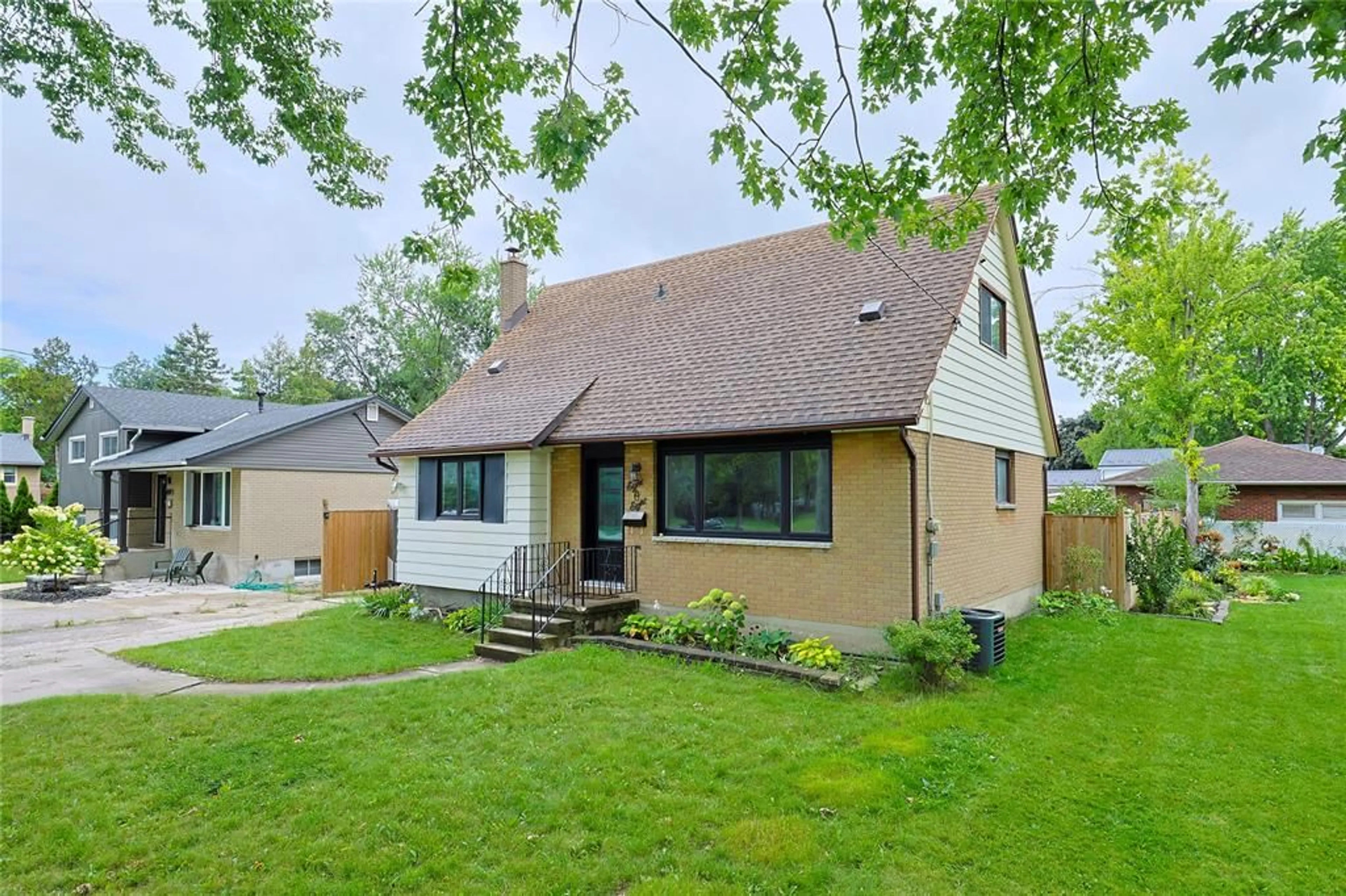 Unknown for 808 Rosedale Ave, Sarnia Ontario N7V 2A3