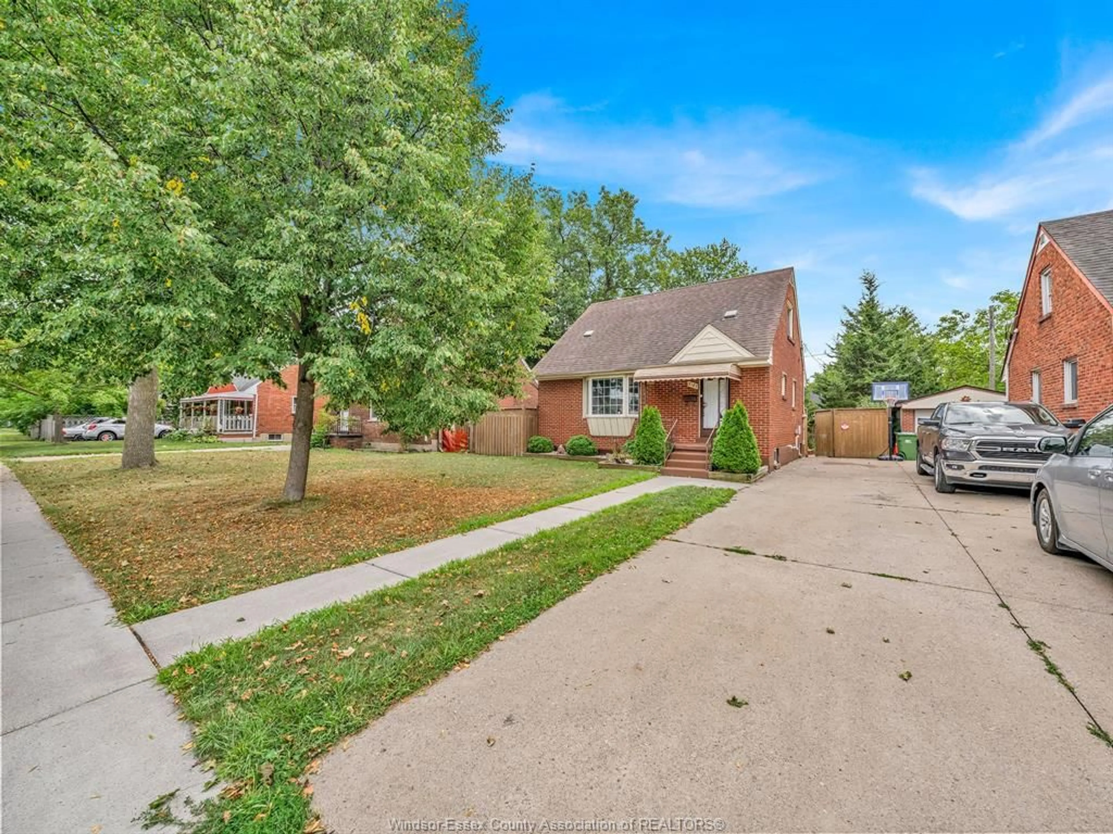 Home with brick exterior material, street for 2187 GIRARDOT, Windsor Ontario N9B 1R3