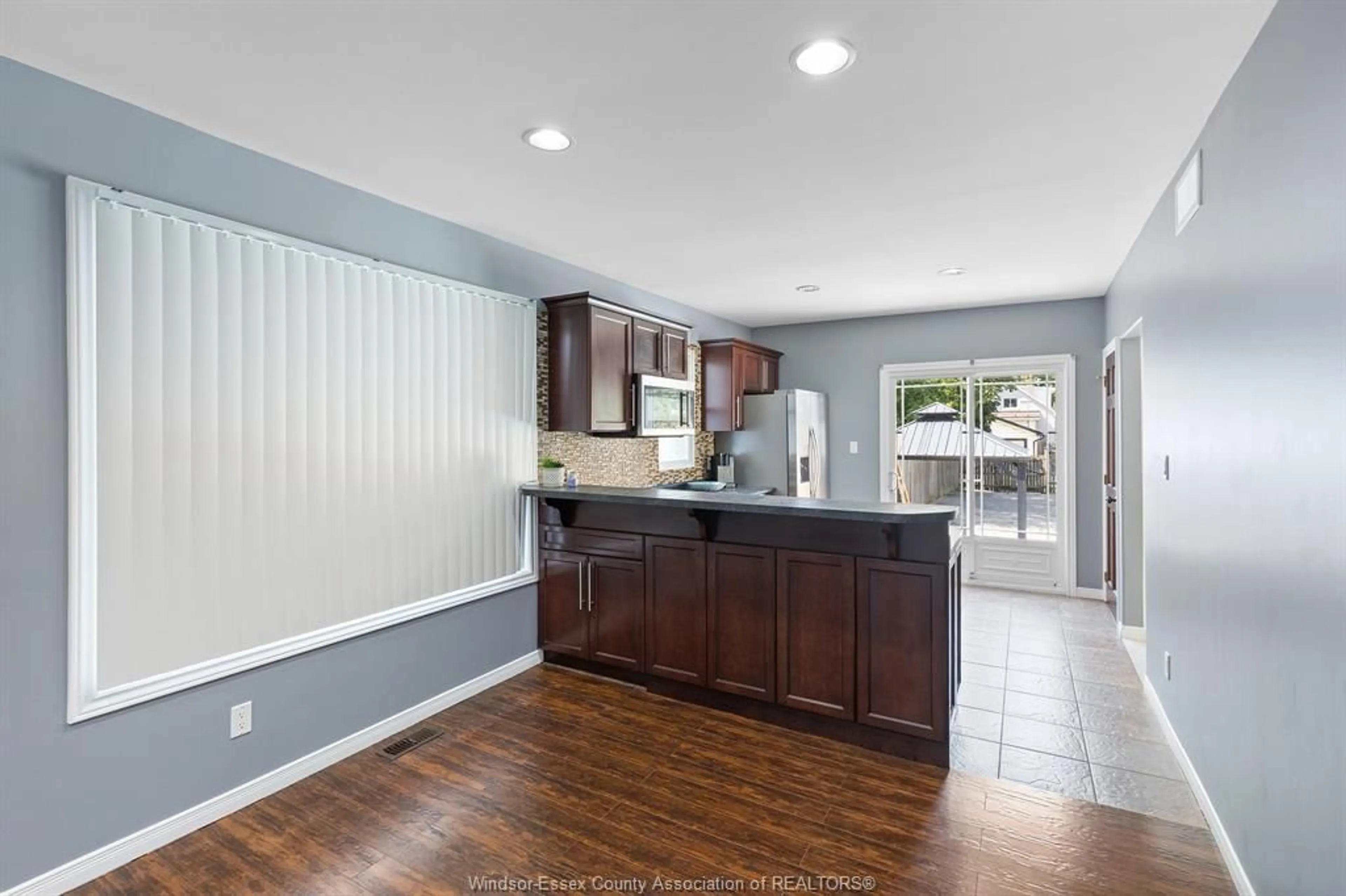 Open concept kitchen, ceramic/tile floor for 1167 PIERRE Ave, Windsor Ontario N9A 2L3