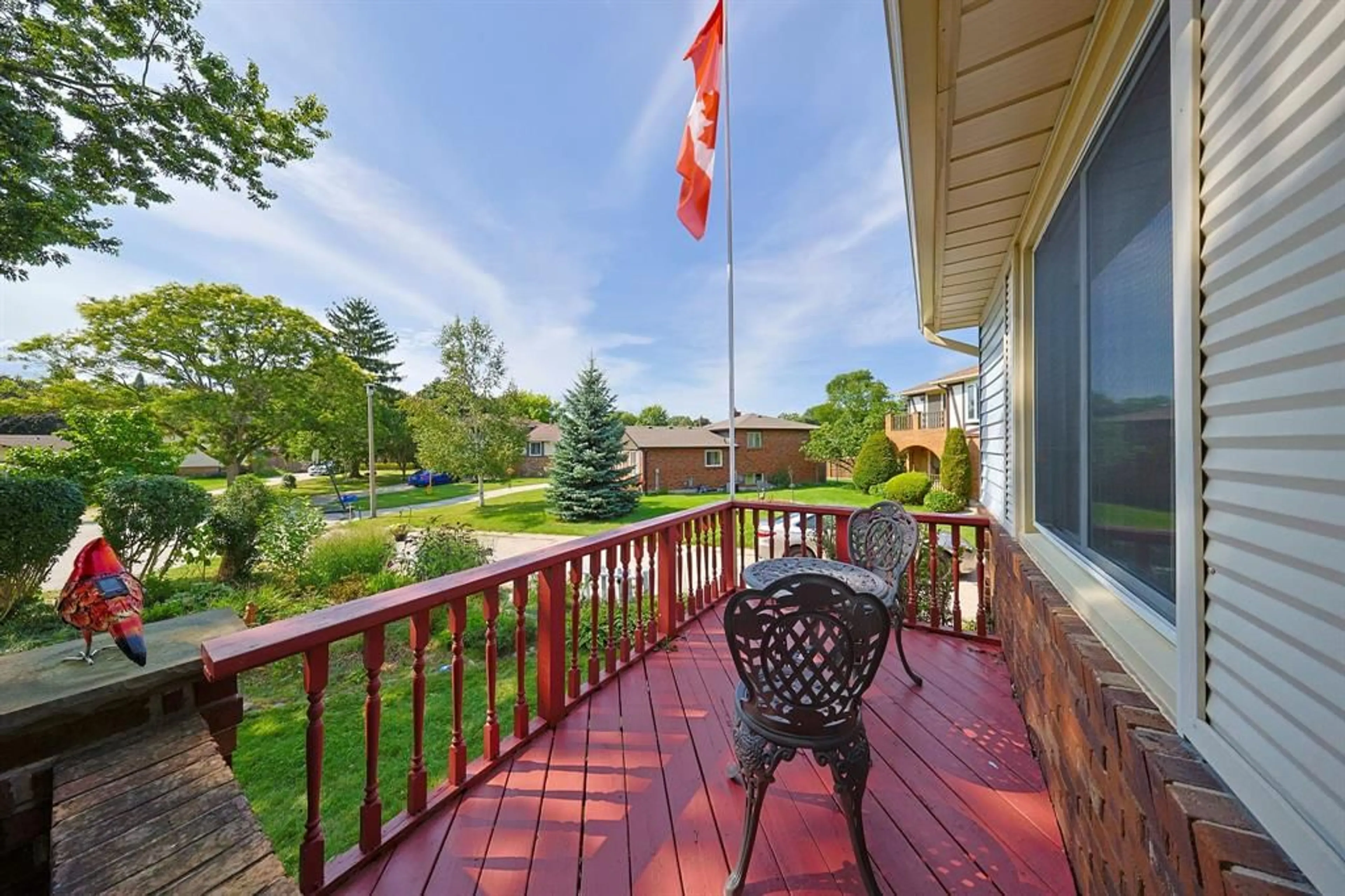 Patio, water/lake/river/ocean view for 1278 Andrew Crt, Sarnia Ontario N7V 4H4