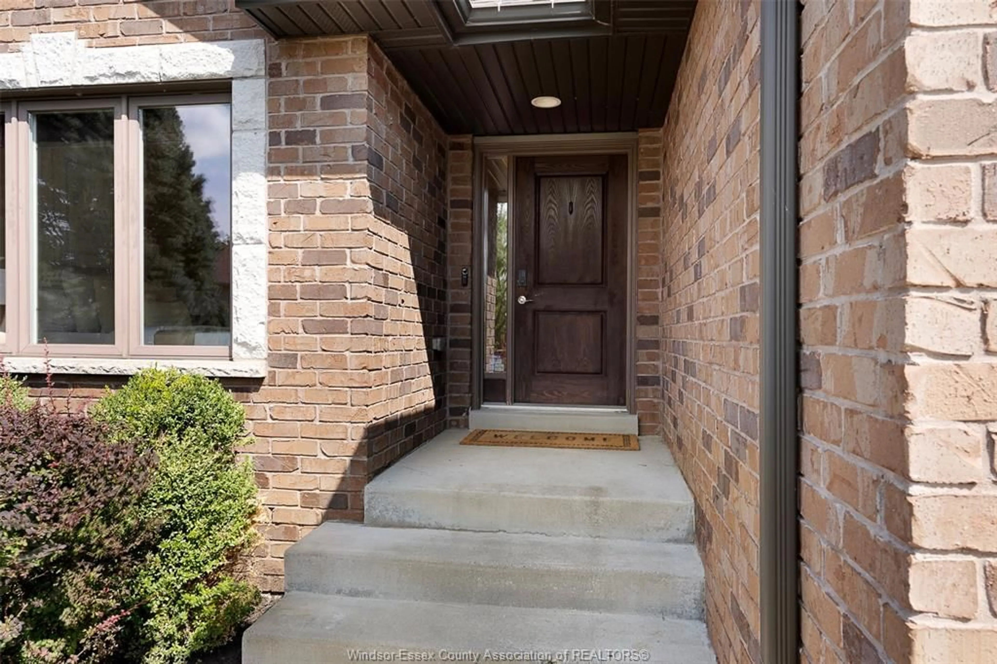 Unknown for 11892 Boulder Cres, Windsor Ontario N8P 1Z4