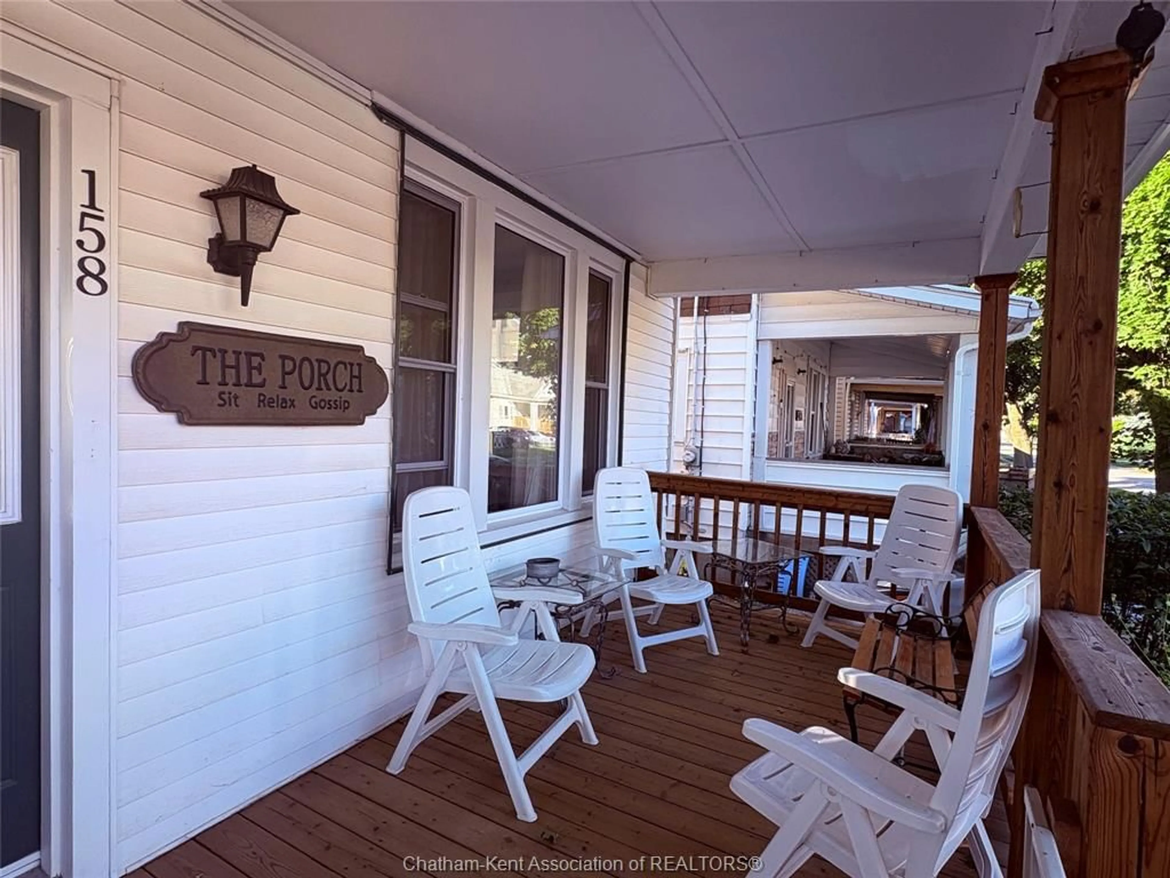 Patio, street for 158 LORNE Ave, Chatham Ontario N7M 1S6