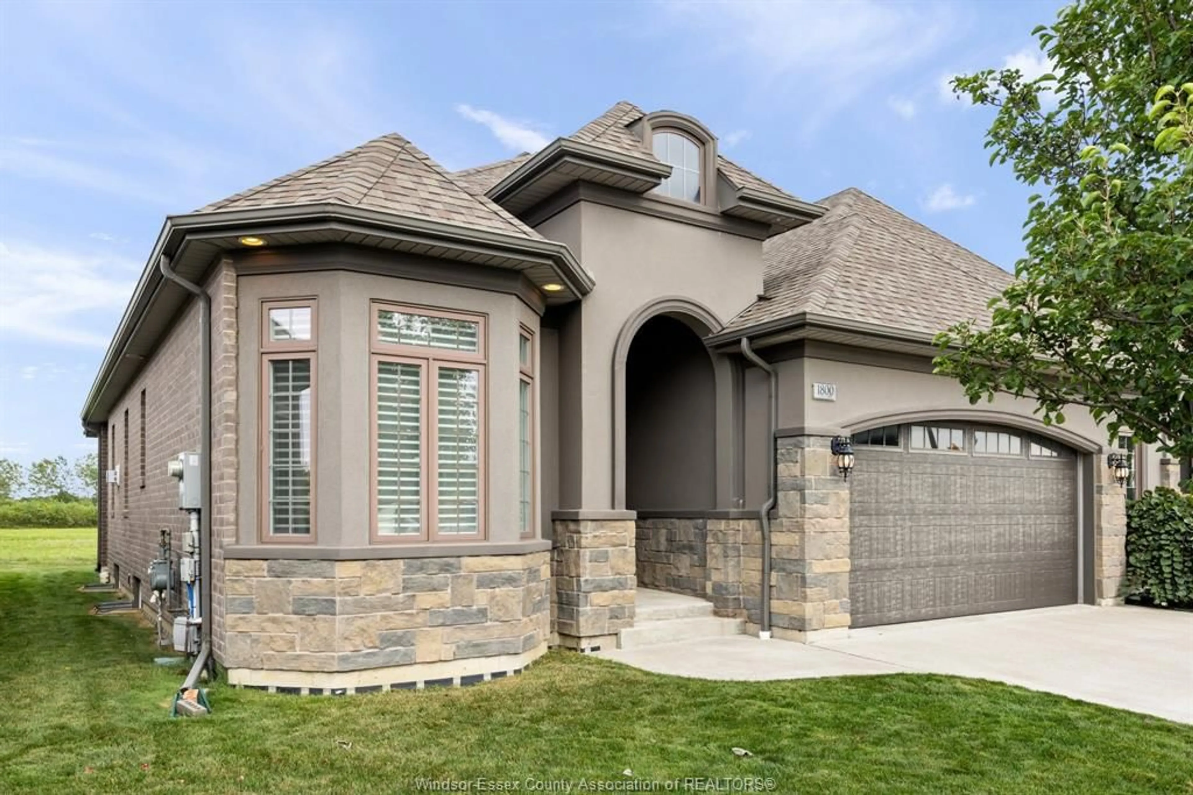 Home with brick exterior material, street for 1800 CYPRESS Ave, Windsor Ontario N8P 0E3