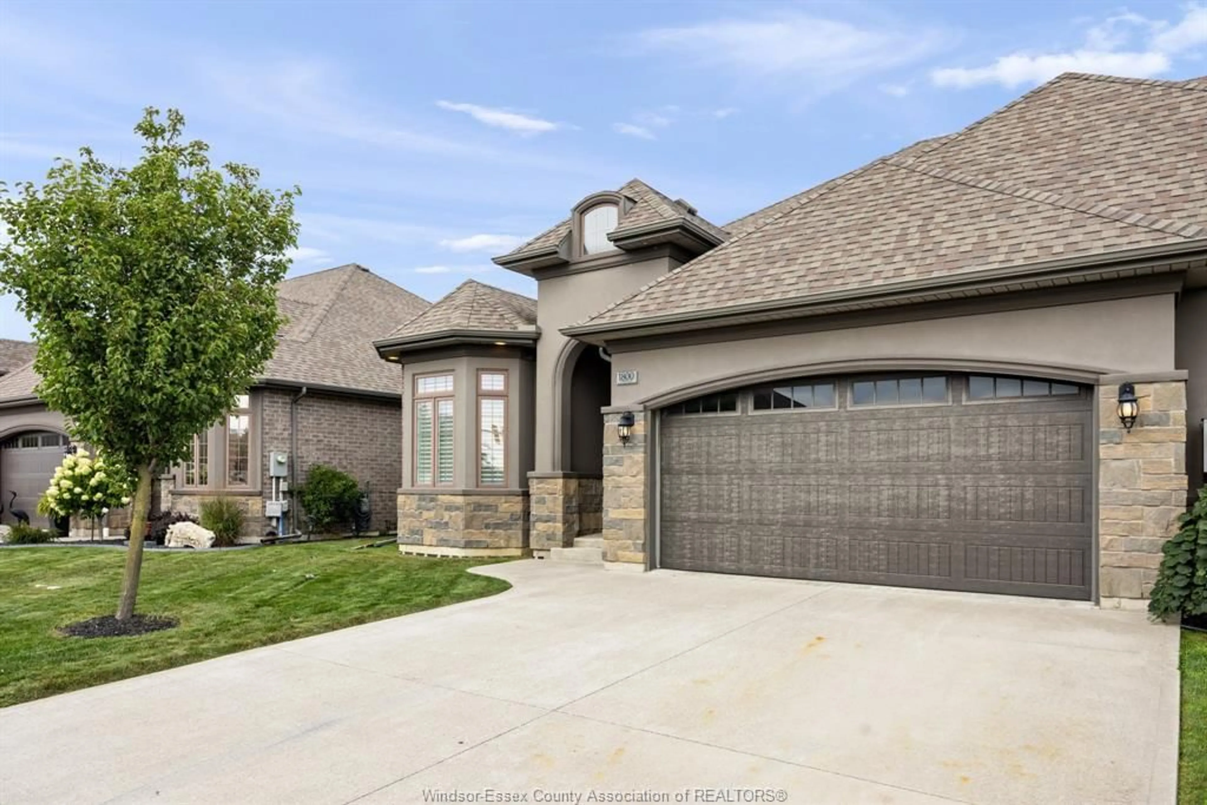 Home with brick exterior material, street for 1800 CYPRESS Ave, Windsor Ontario N8P 0E3