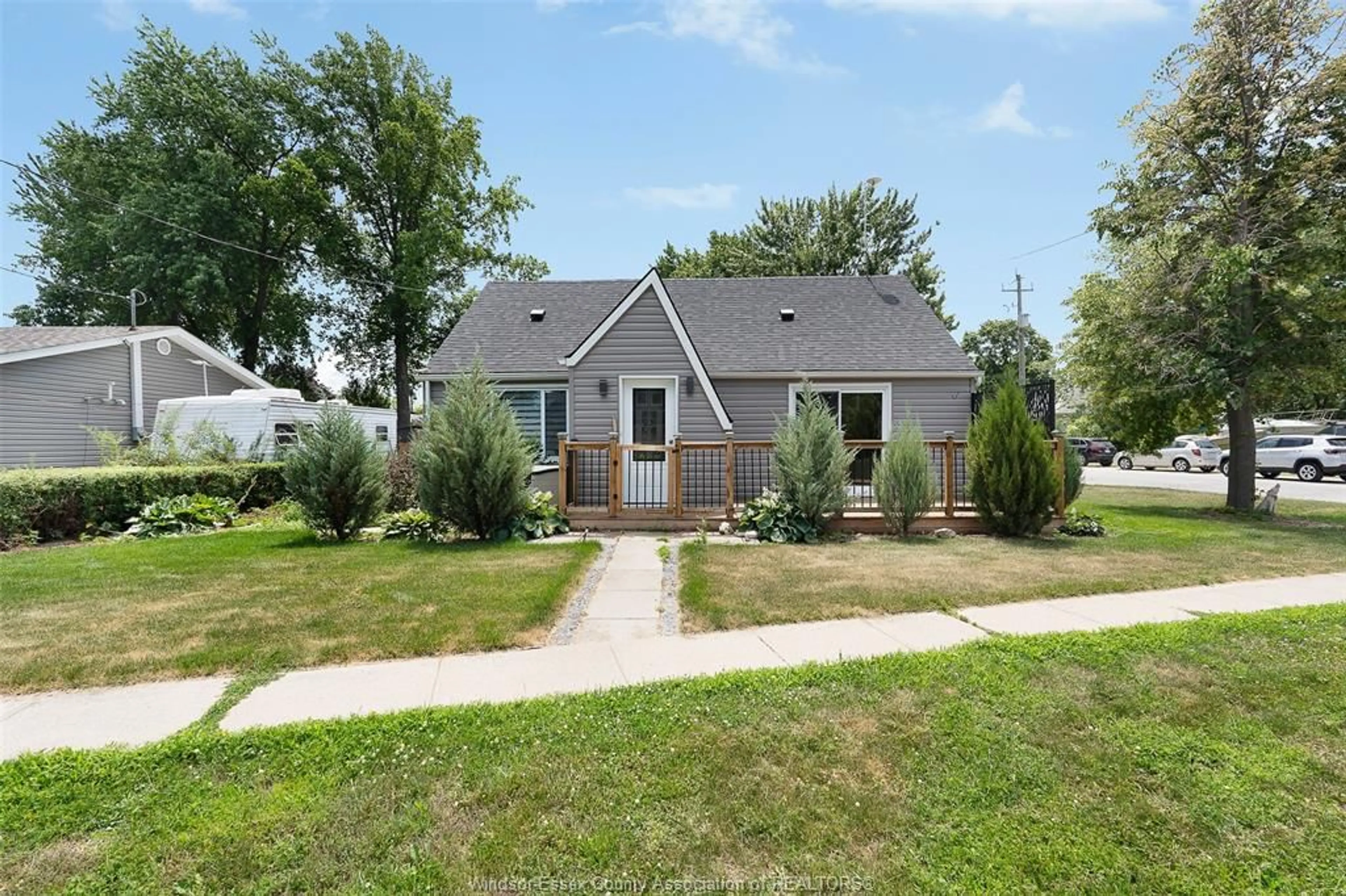 Home with vinyl exterior material, street for 430 BROADWAY St, Belle River Ontario N0R 1A0