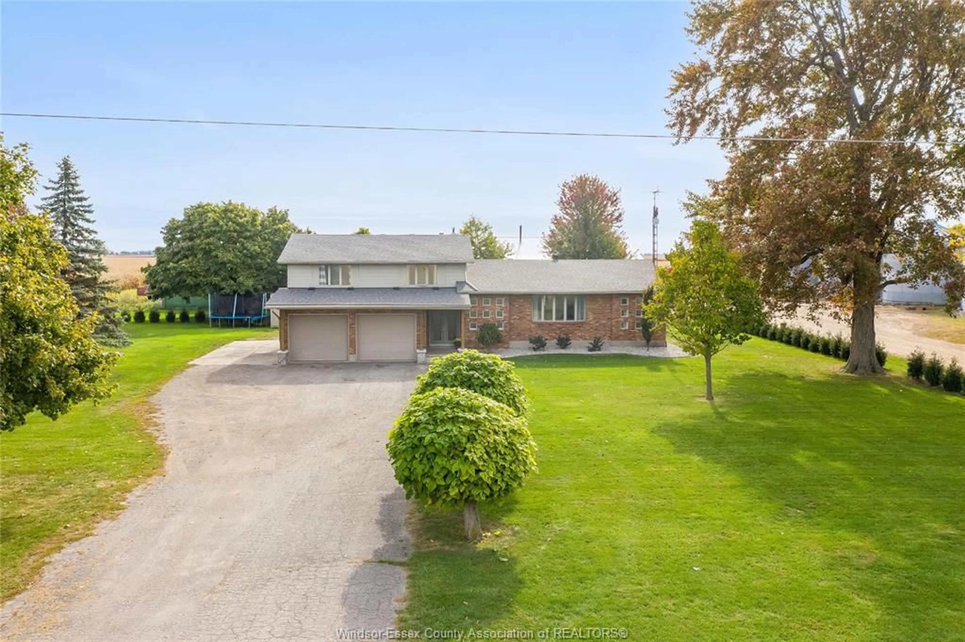 A pic from outside/outdoor area/front of a property/back of a property/a pic from drone, street for 7744 SAINT-PHILIPPE Line, Grande Pointe Ontario N0P 1S0