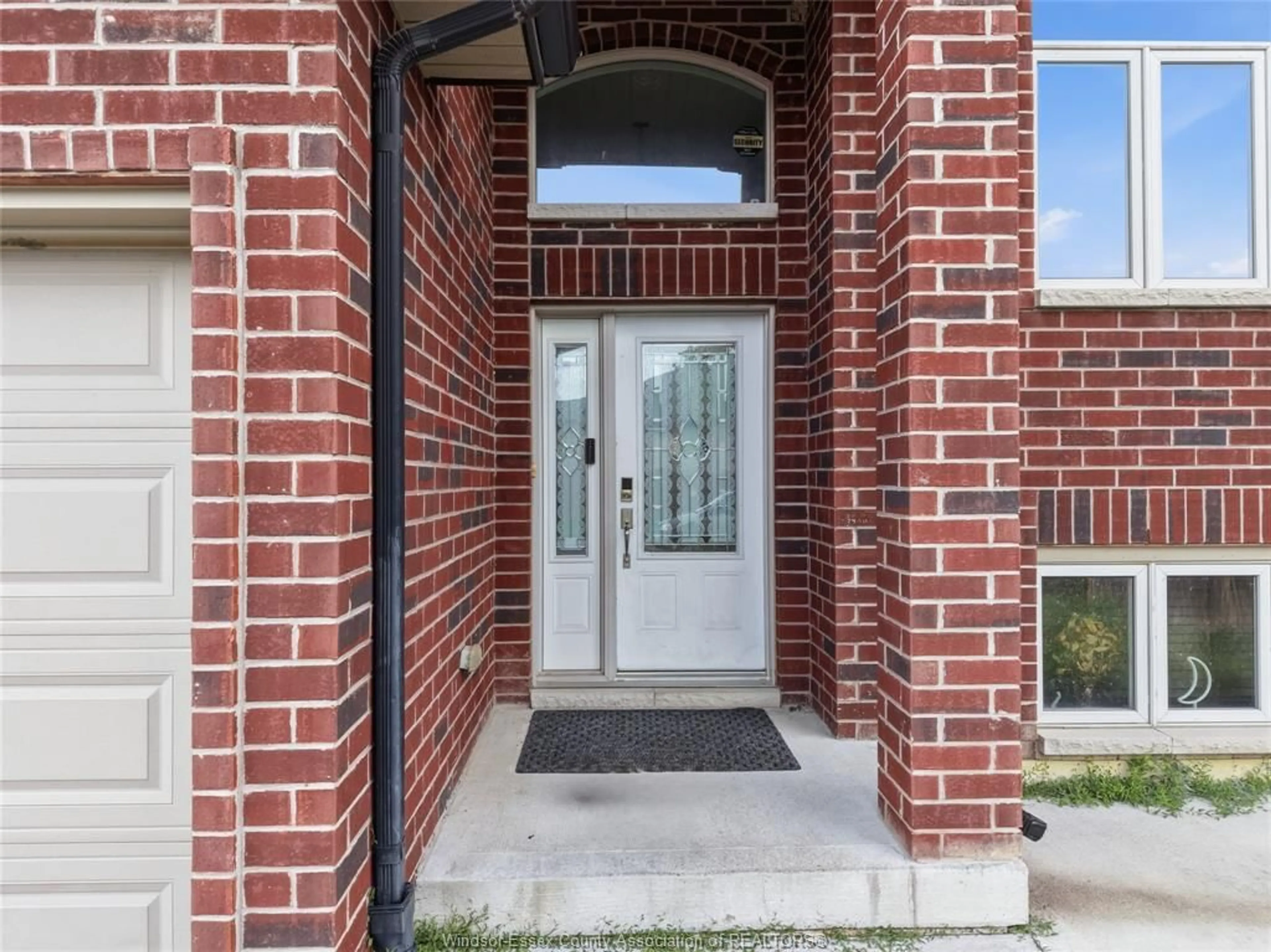 Home with brick exterior material, street for 1718 KENORA St, Windsor Ontario N9B 3X7
