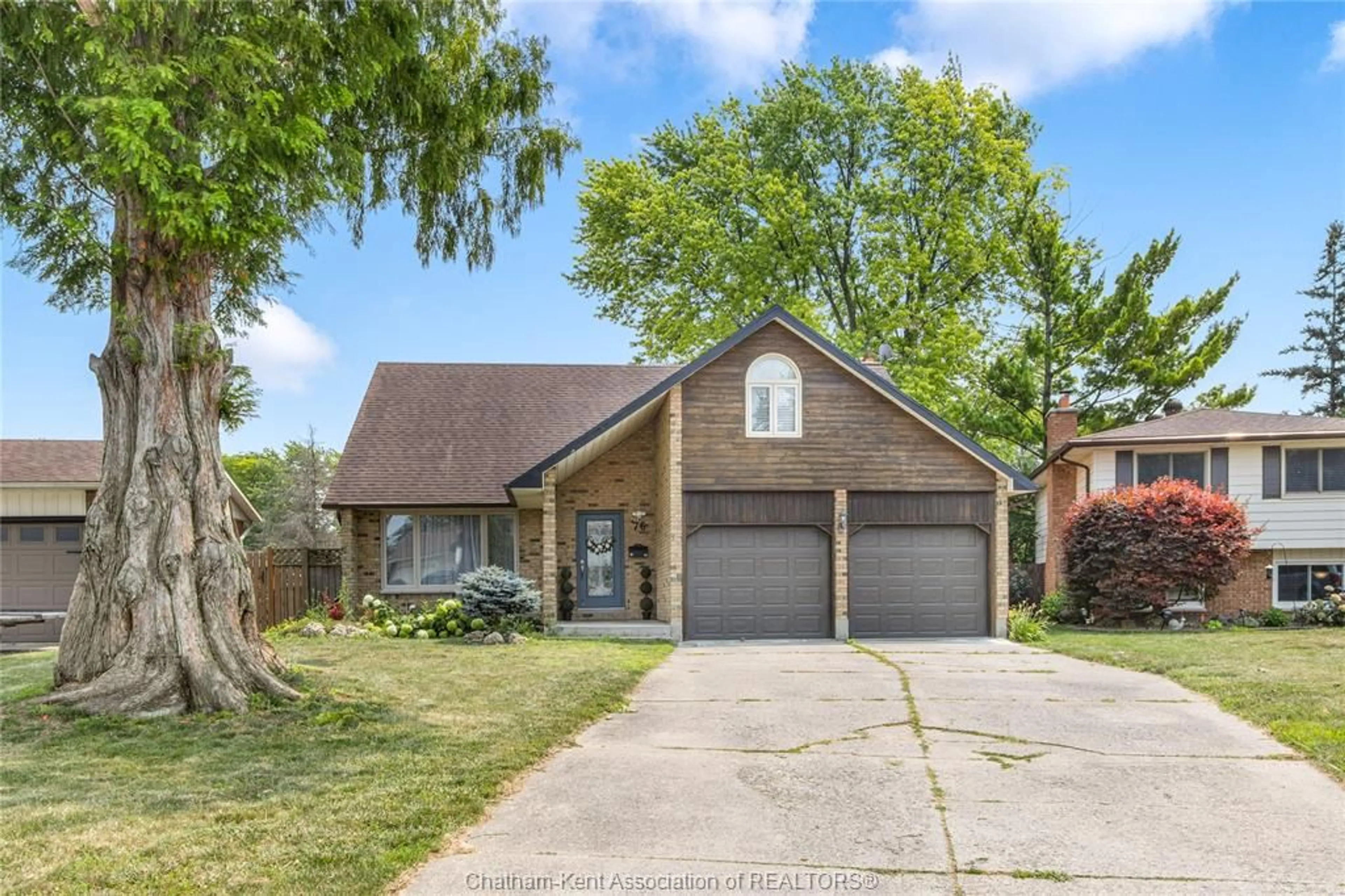 Home with brick exterior material, street for 76 PAMELA Cres, Chatham Ontario N7L 4S5