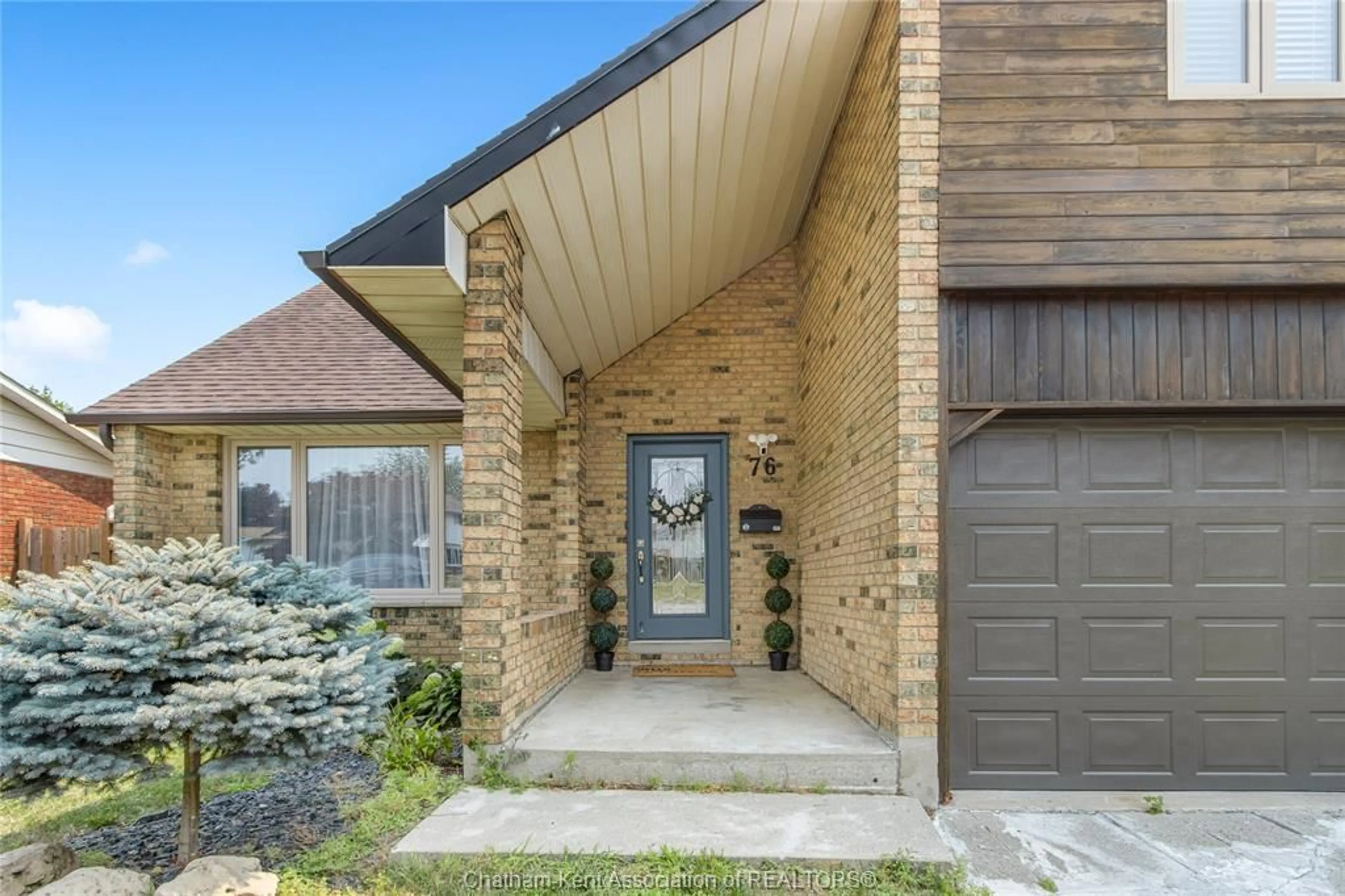 Home with brick exterior material, street for 76 PAMELA Cres, Chatham Ontario N7L 4S5