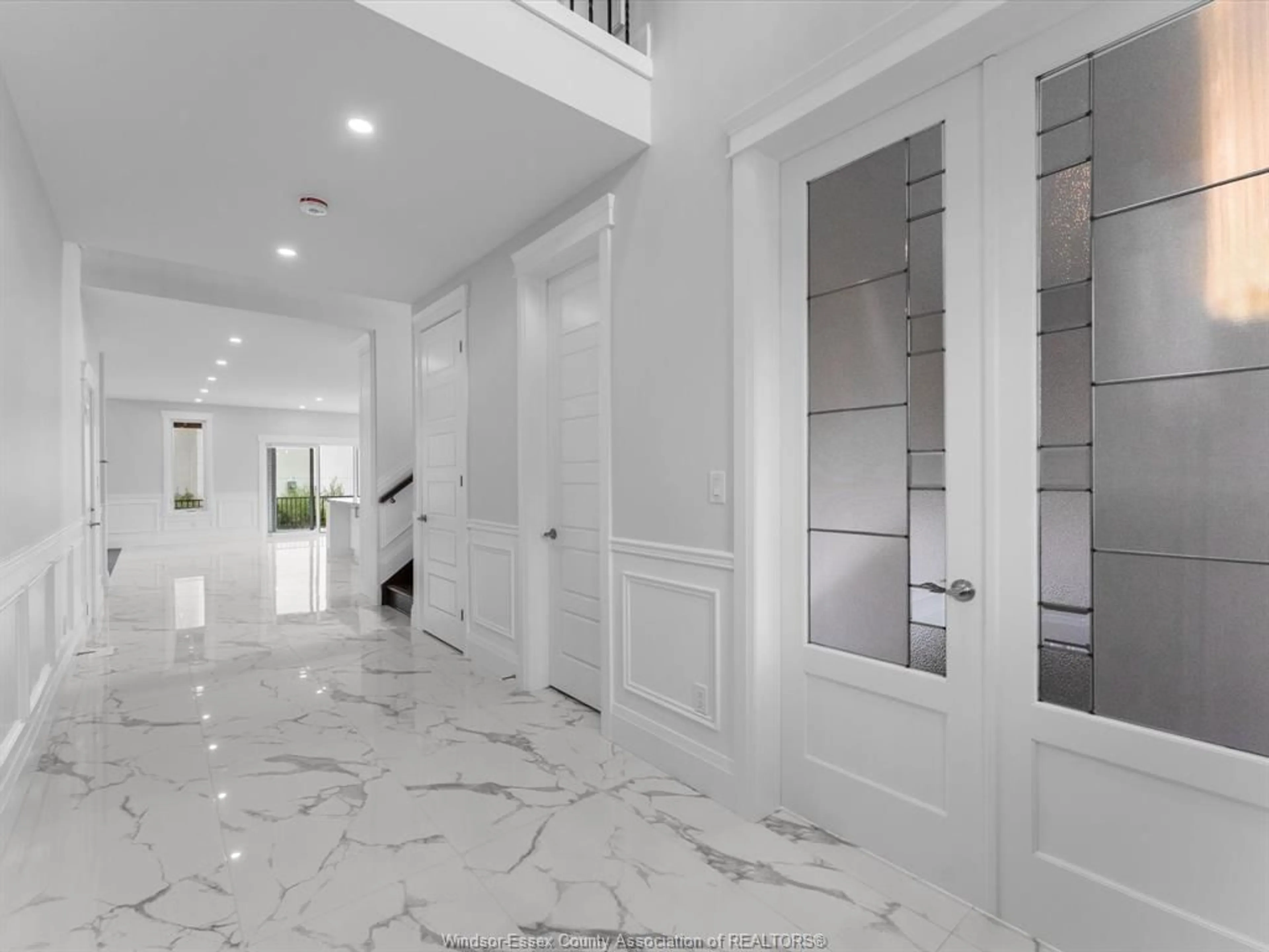 Indoor foyer for 3553 FIORINA, LaSalle Ontario N9H 0M9