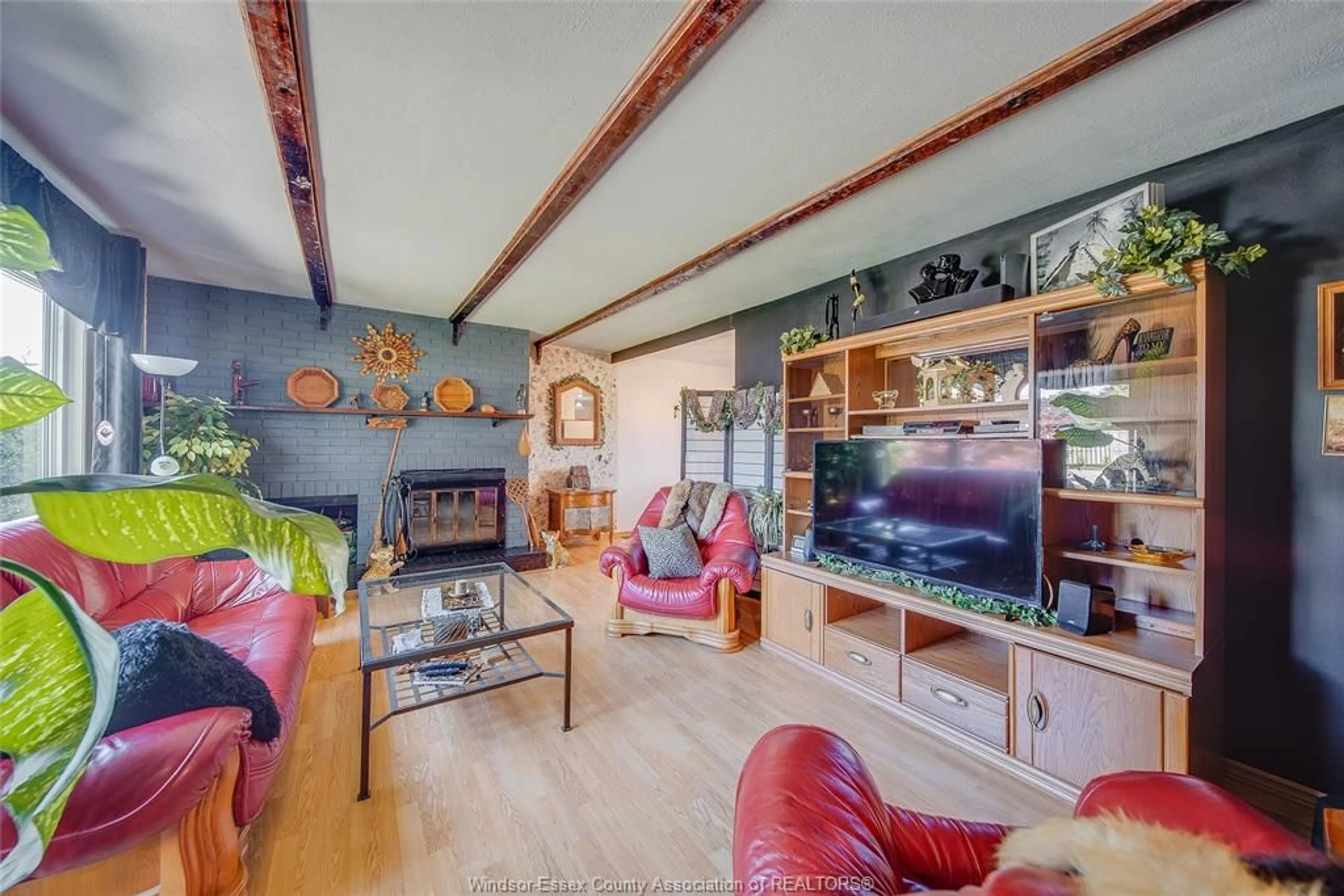 Living room with furniture, unknown for 21 VICTORIA St, Dealtown Ontario N0P 1A0