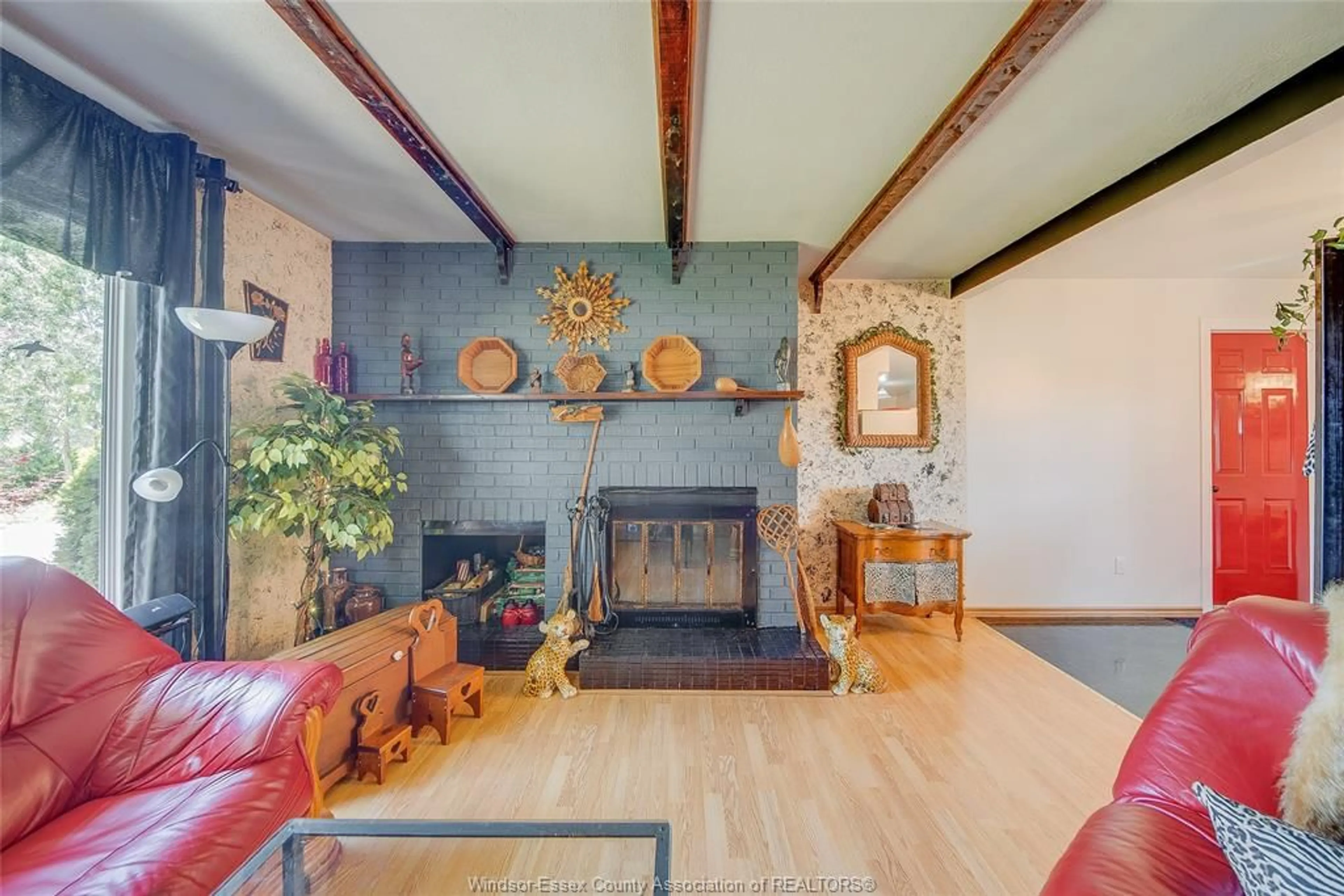 Living room with furniture, unknown for 21 VICTORIA St, Dealtown Ontario N0P 1A0