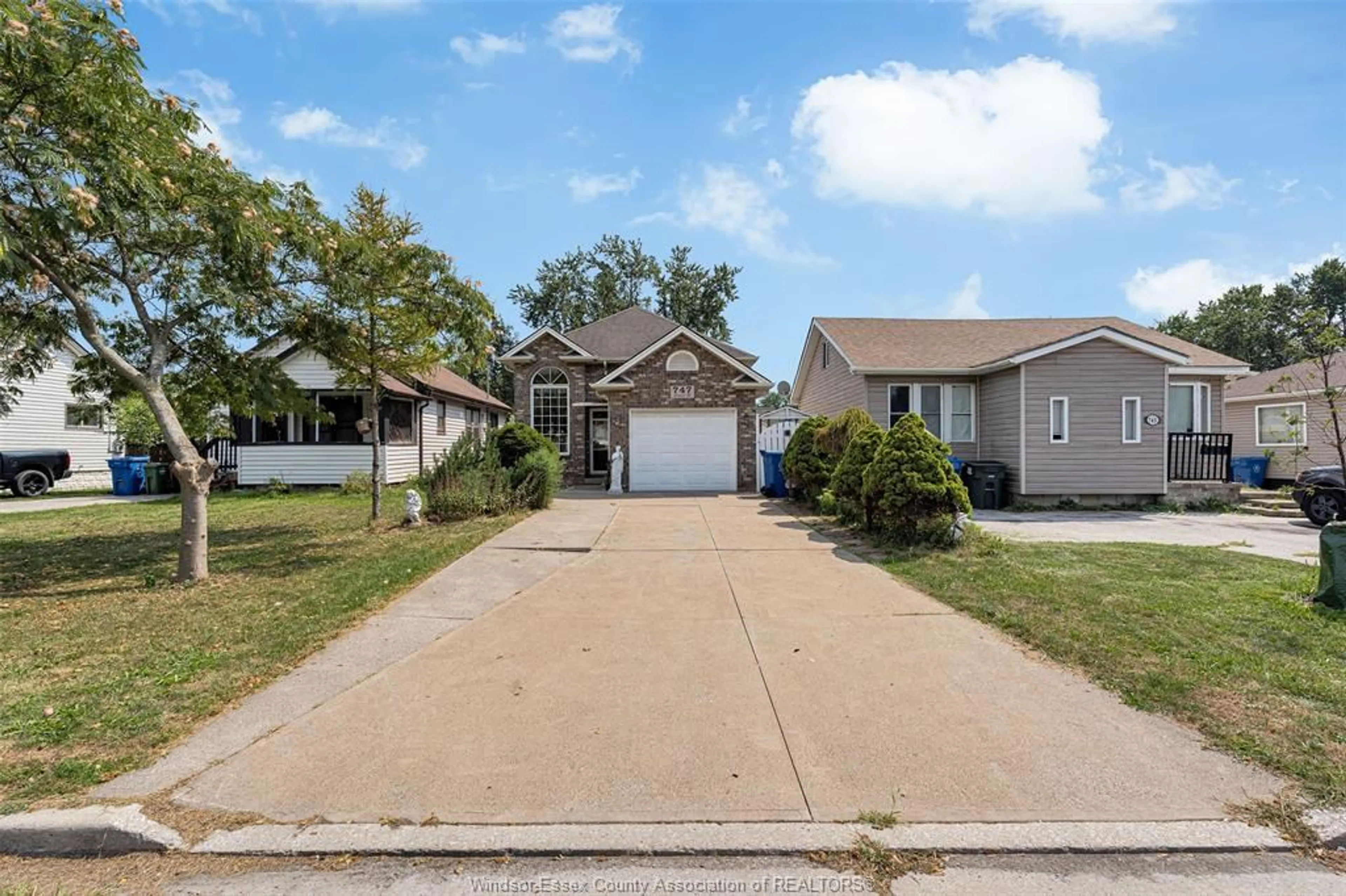 Home with vinyl exterior material, street for 747 EUGENIE, Windsor Ontario N8X 2Y6