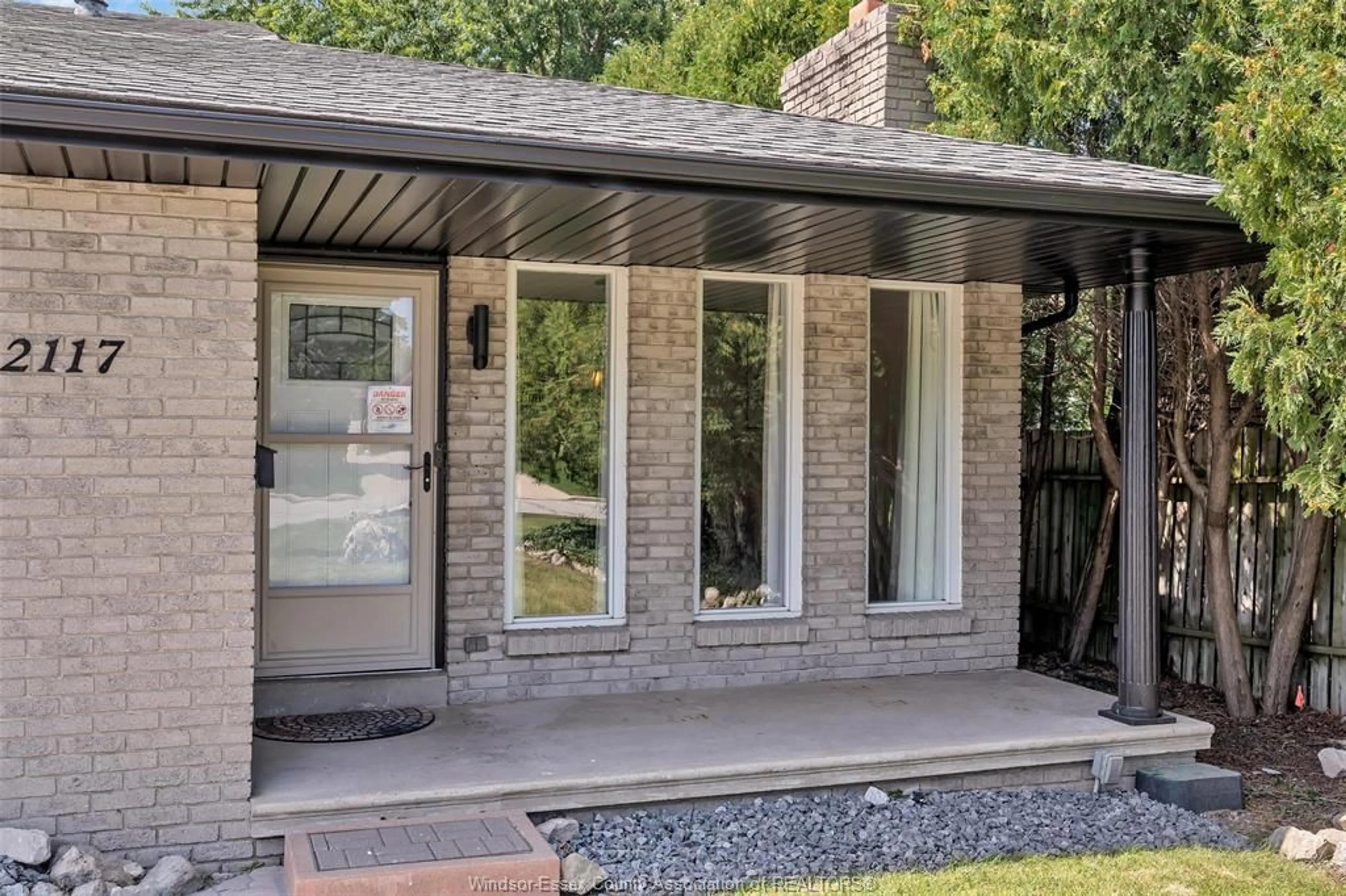 Home with brick exterior material, street for 12117 VALENTE Crt, Tecumseh Ontario N8N 3B9