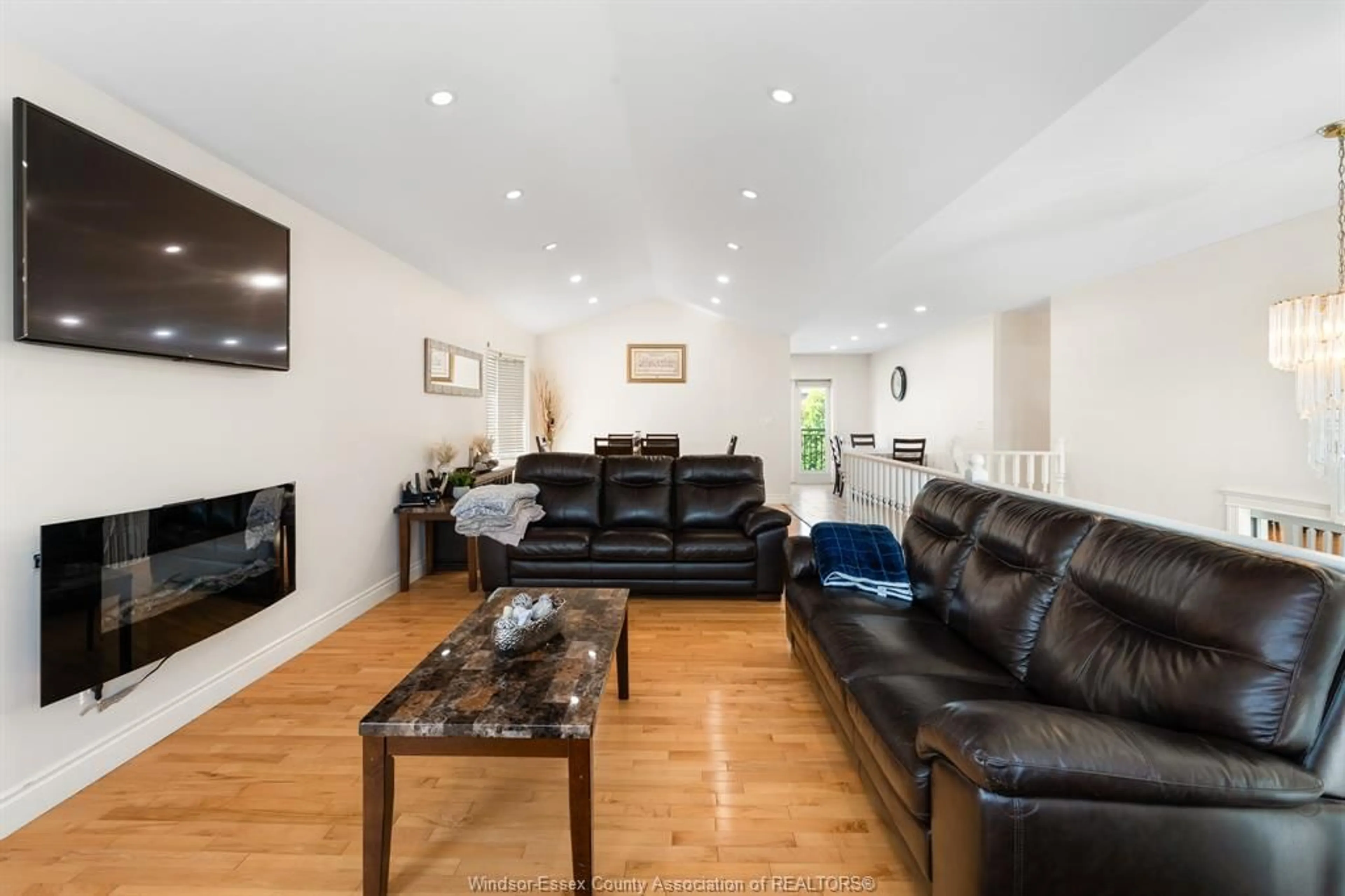Living room with furniture, unknown for 12465 LANOUE, Tecumseh Ontario N8N 1N4