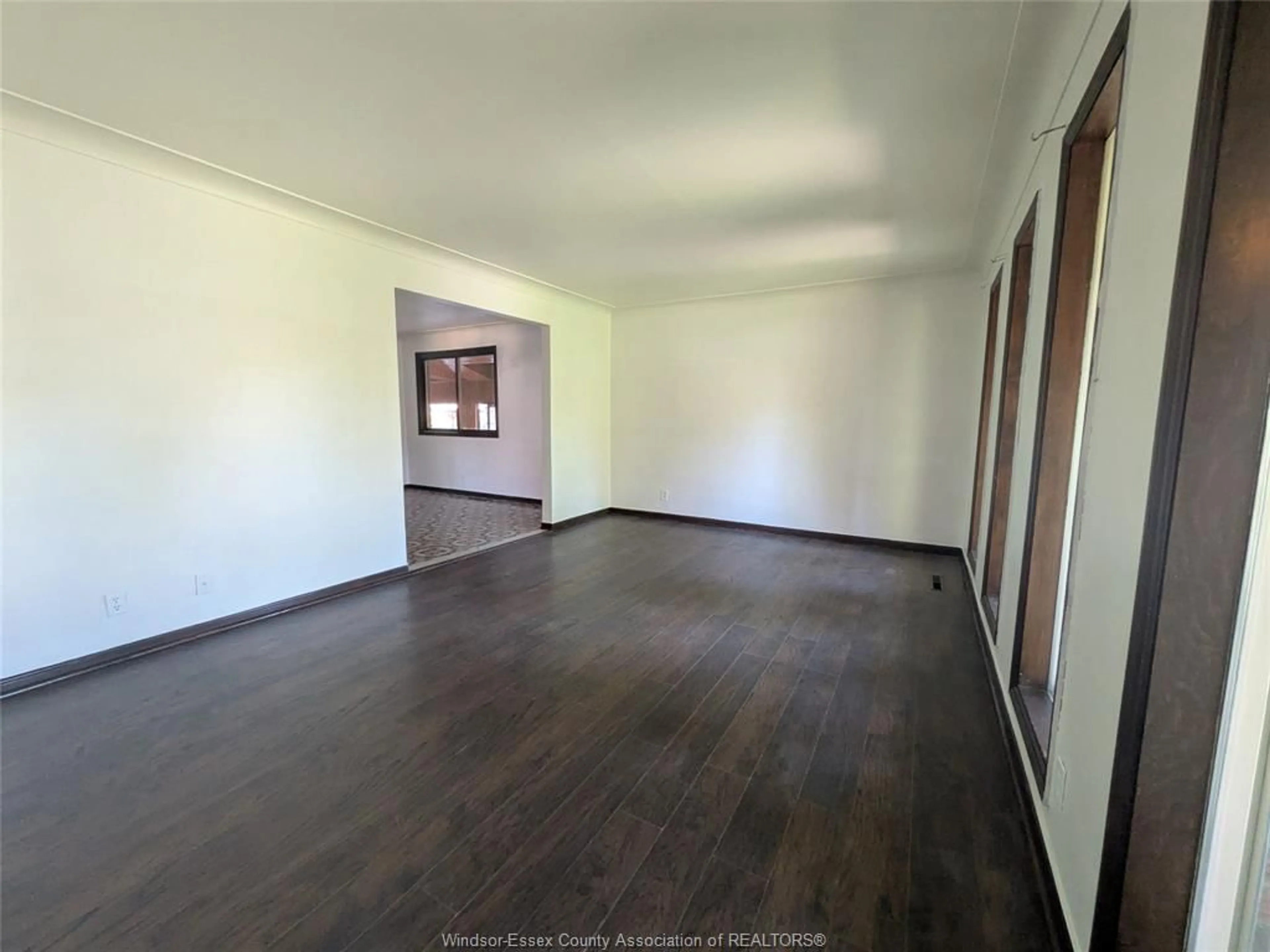 A pic of a room for 2880 ST. CLAIR Ave, Windsor Ontario N9E 4B4
