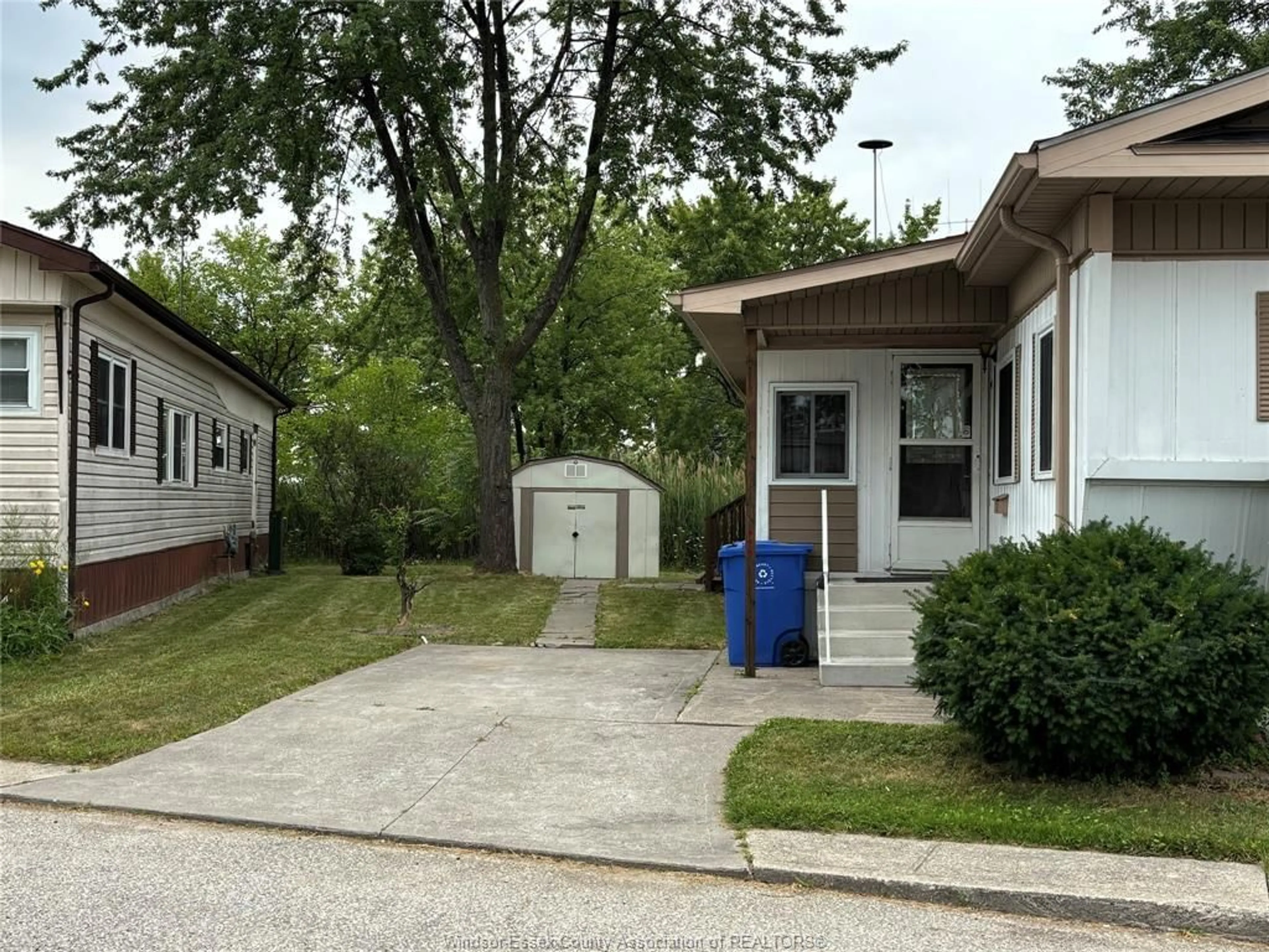 Unknown for 15 WILDER, Lakeshore Ontario N8N 2T1