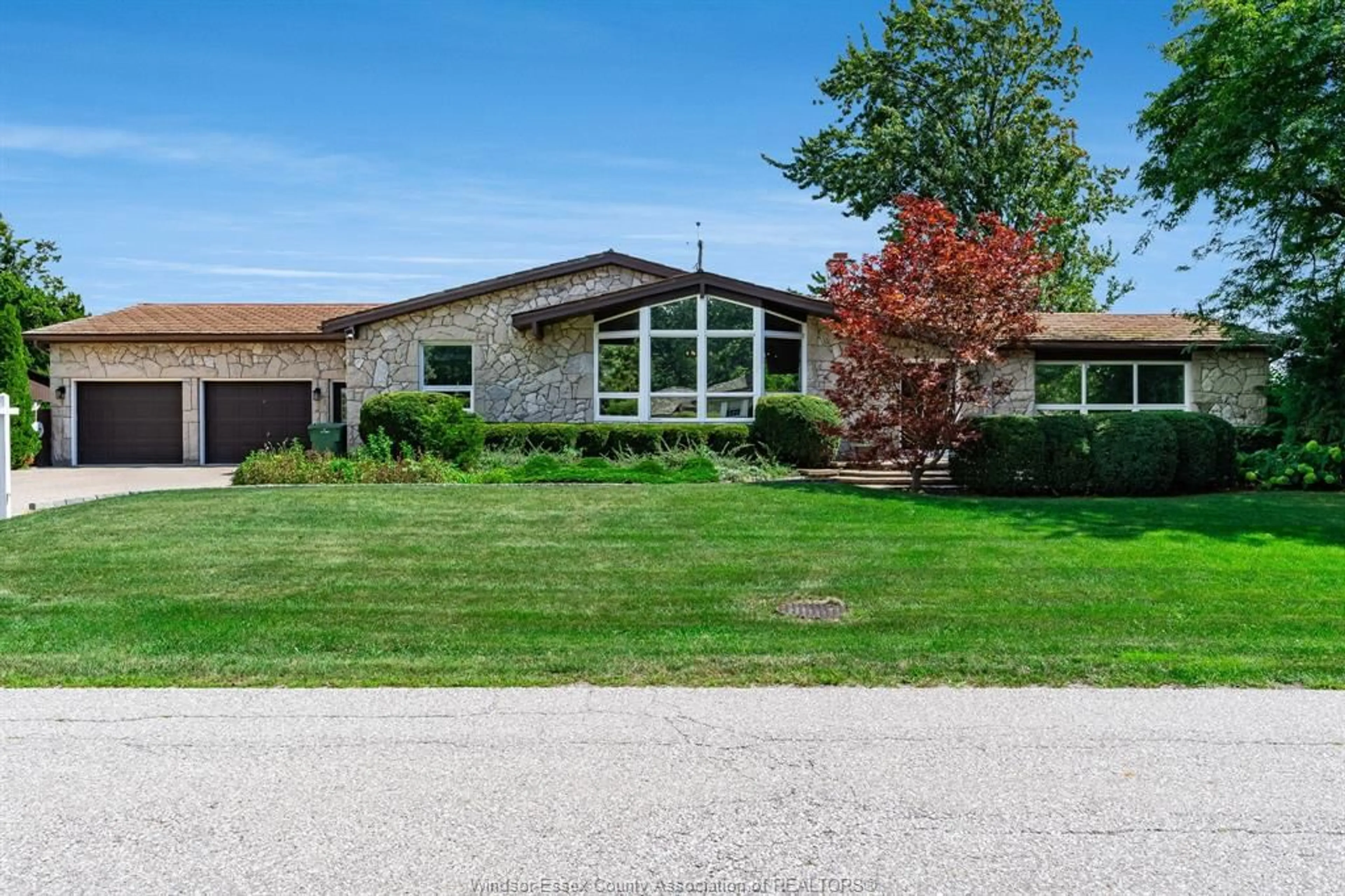 Home with brick exterior material, street for 146 Gloucester Dr, Harrow Ontario N0R 1G0