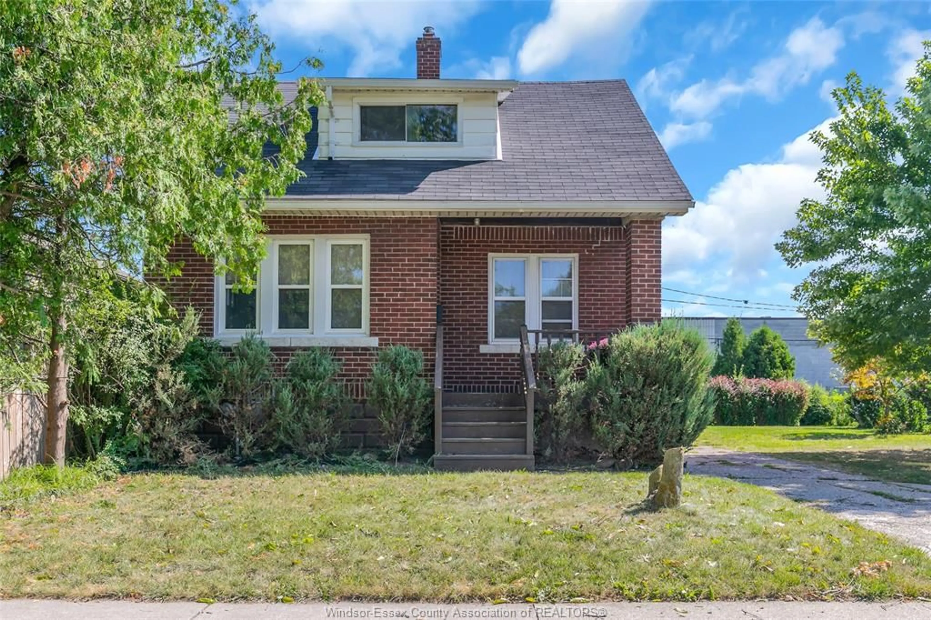 Home with brick exterior material, street for 3410 TURNER Rd, Windsor Ontario N8W 3M8