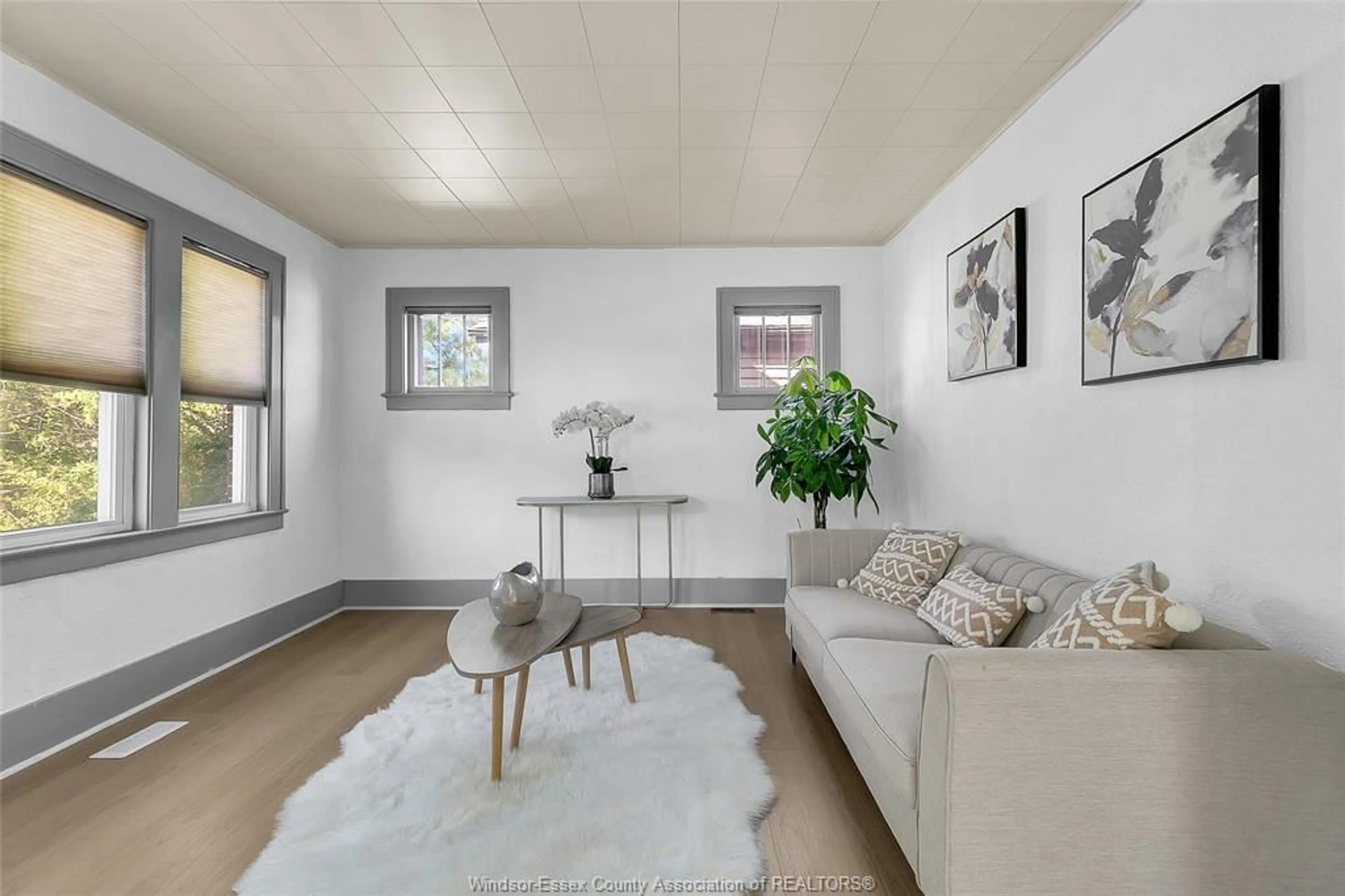 Living room with furniture, unknown for 3410 TURNER Rd, Windsor Ontario N8W 3M8