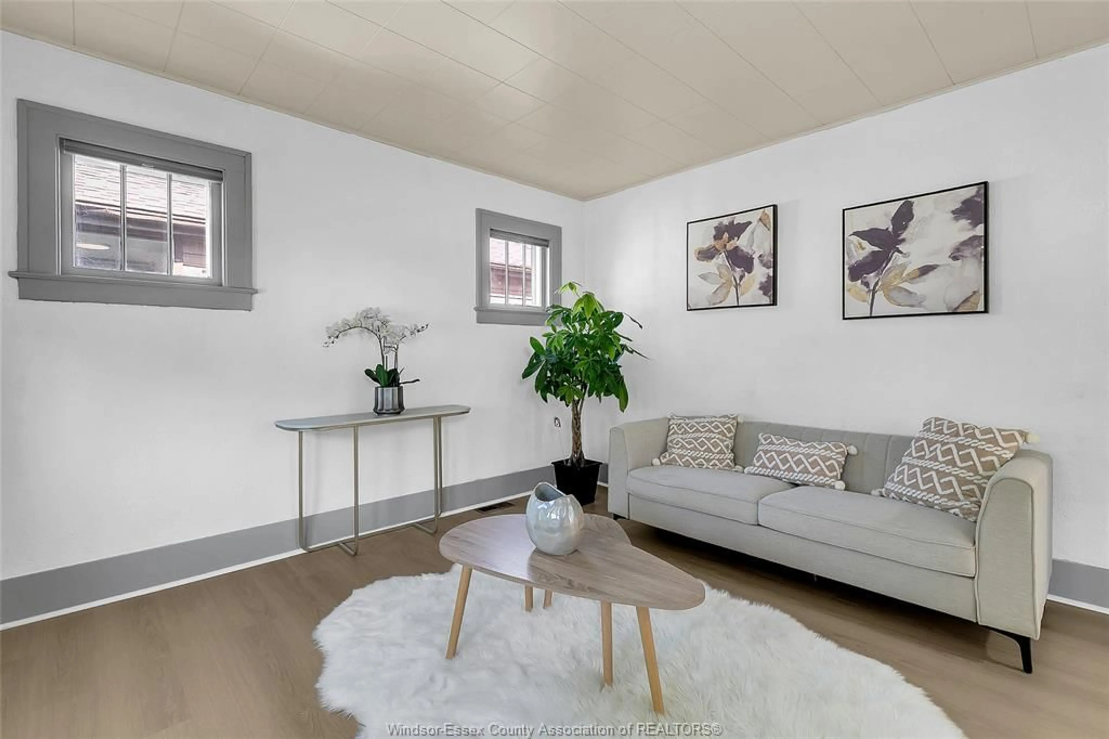 Living room with furniture, unknown for 3410 TURNER Rd, Windsor Ontario N8W 3M8