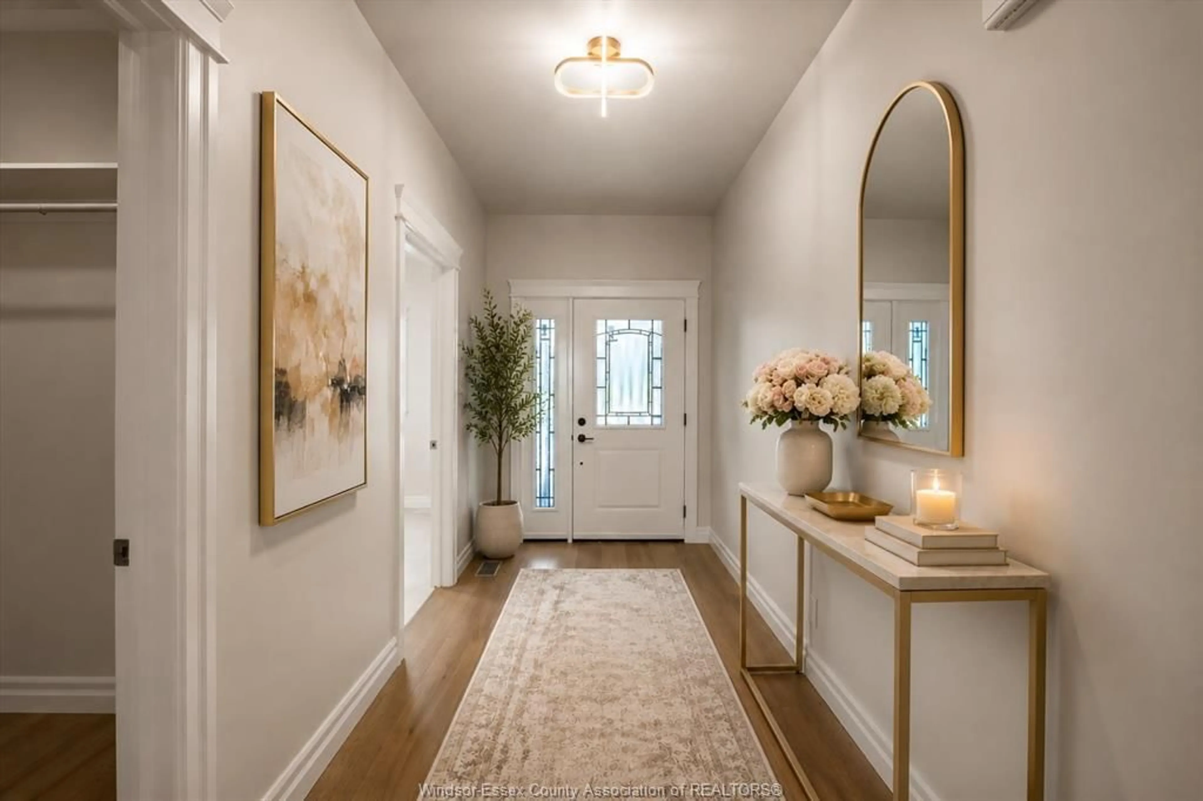 Indoor entryway for 3235 TULLIO Dr, LaSalle Ontario N9H 1H3