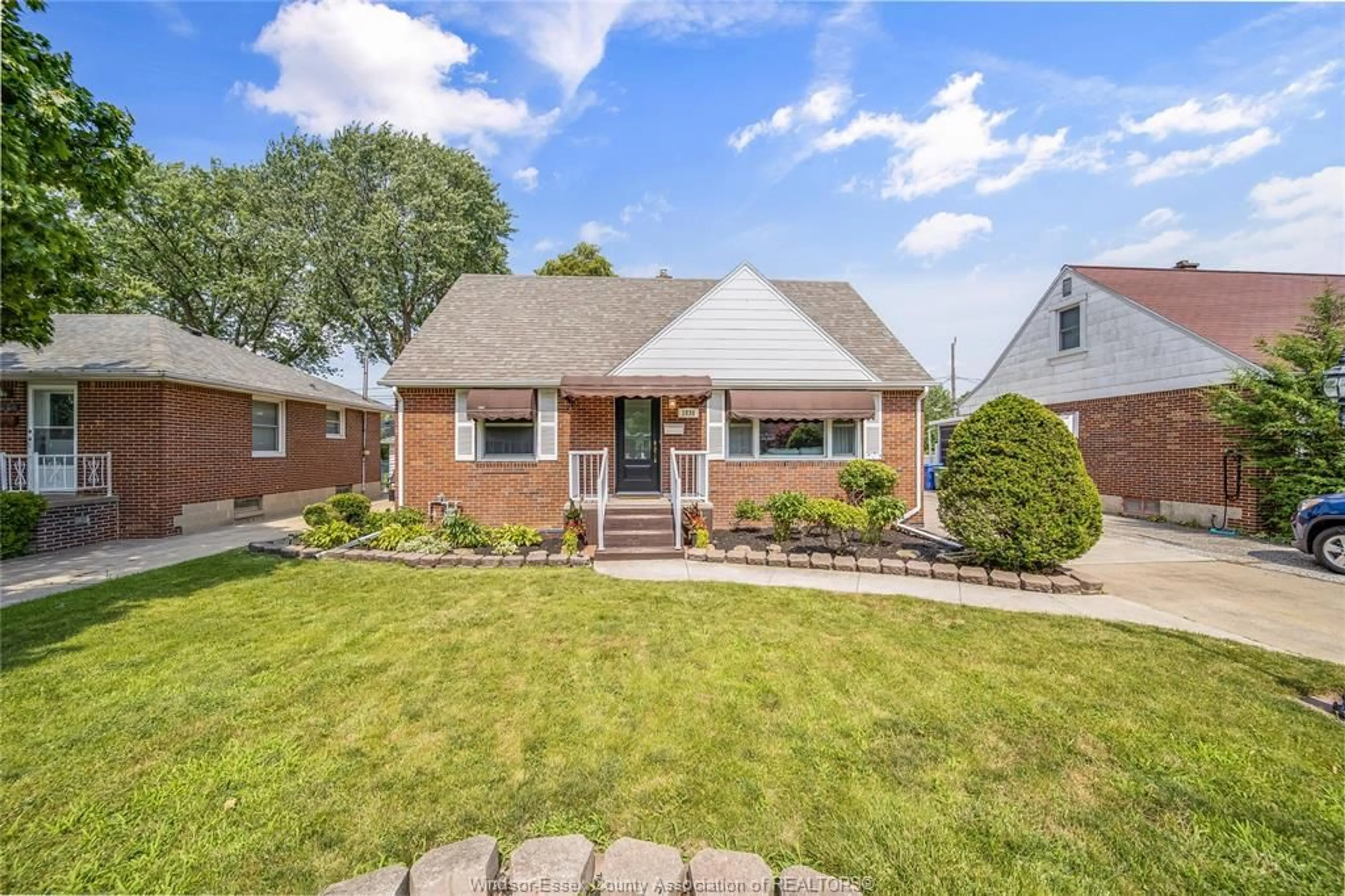 Home with brick exterior material, street for 1030 ISABELLE Pl, Windsor Ontario N8S 3B2