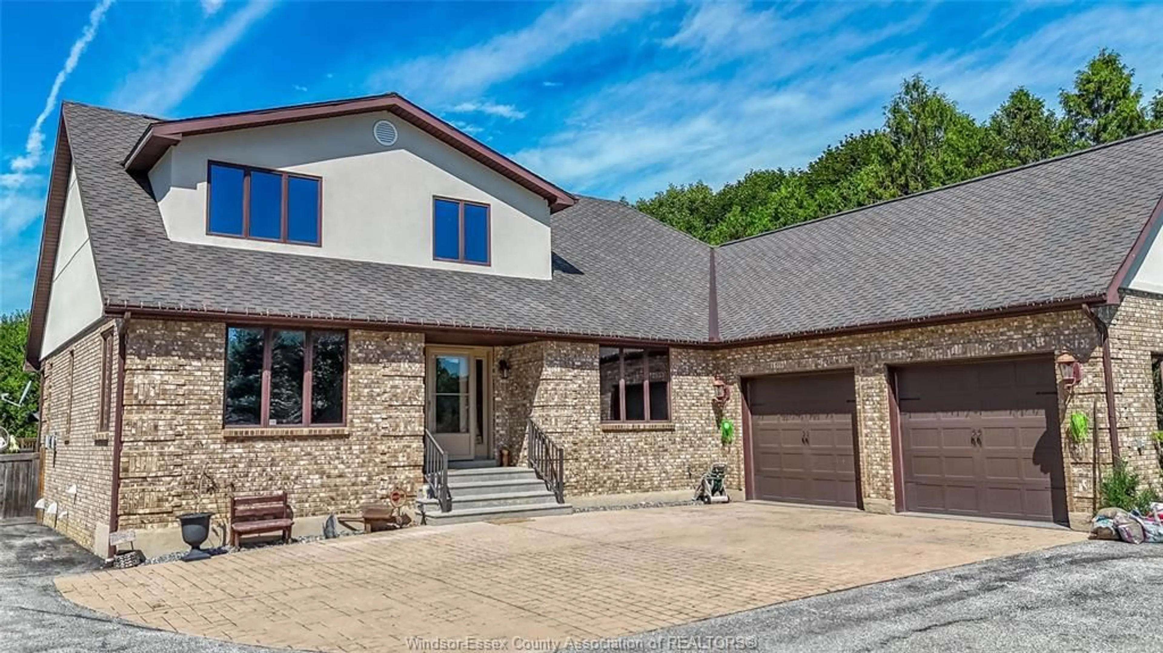 Home with brick exterior material, building for 1709 Division Rd, Kingsville Ontario N9Y 2H1