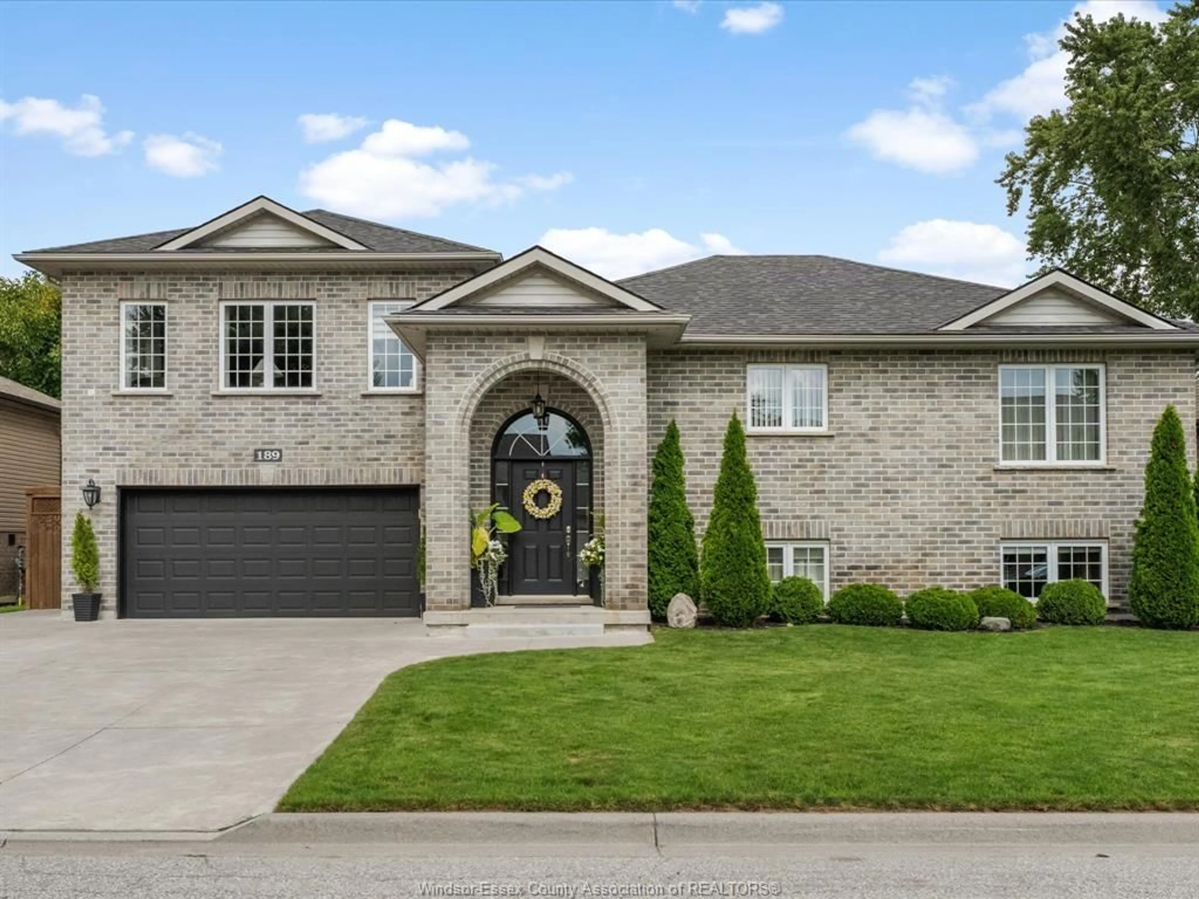 Home with brick exterior material, street for 189 RIVERVIEW, LaSalle Ontario N9J 3X9