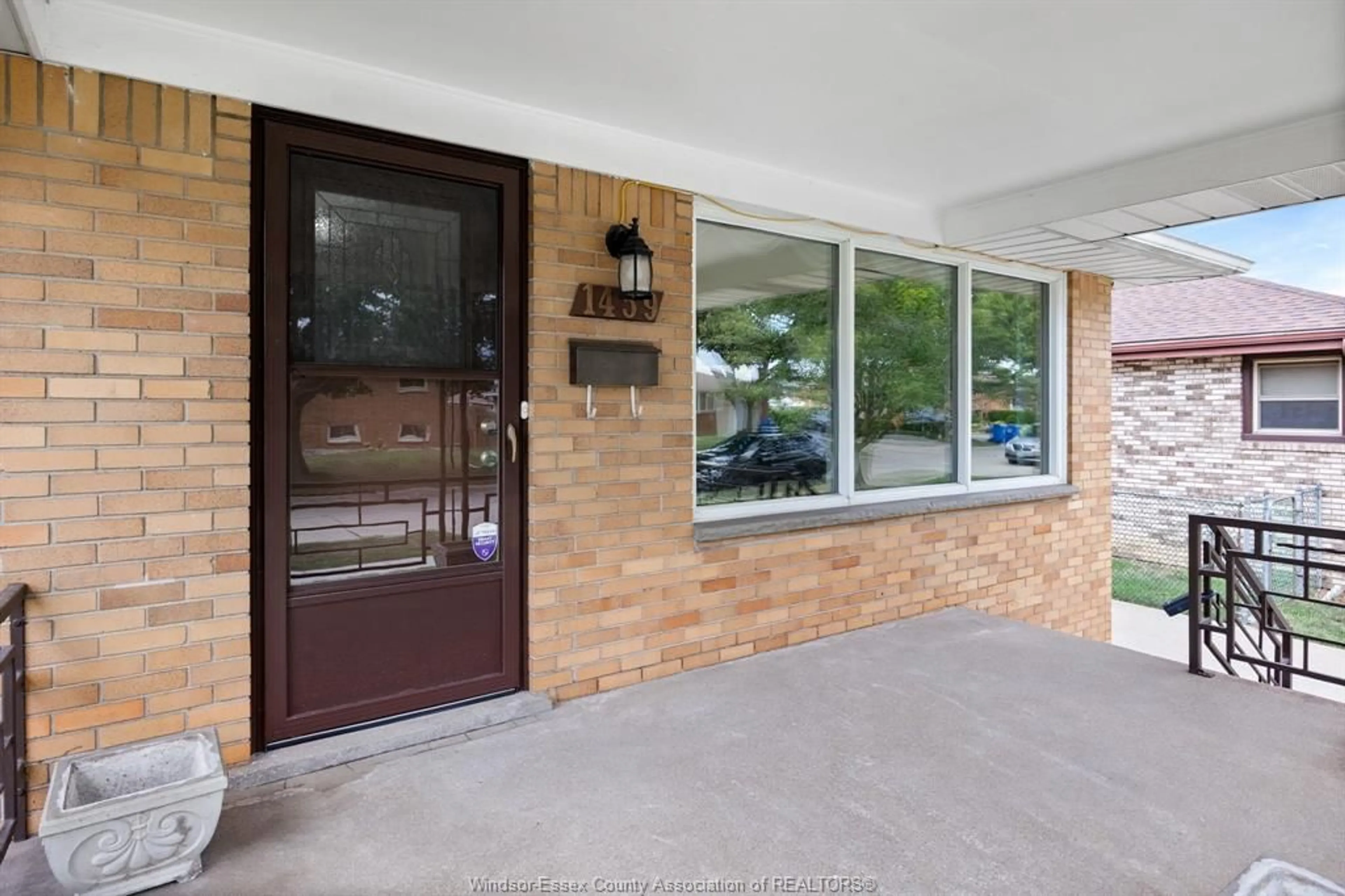 Unknown for 1459 PARTINGTON Ave, Windsor Ontario N9B 2P7