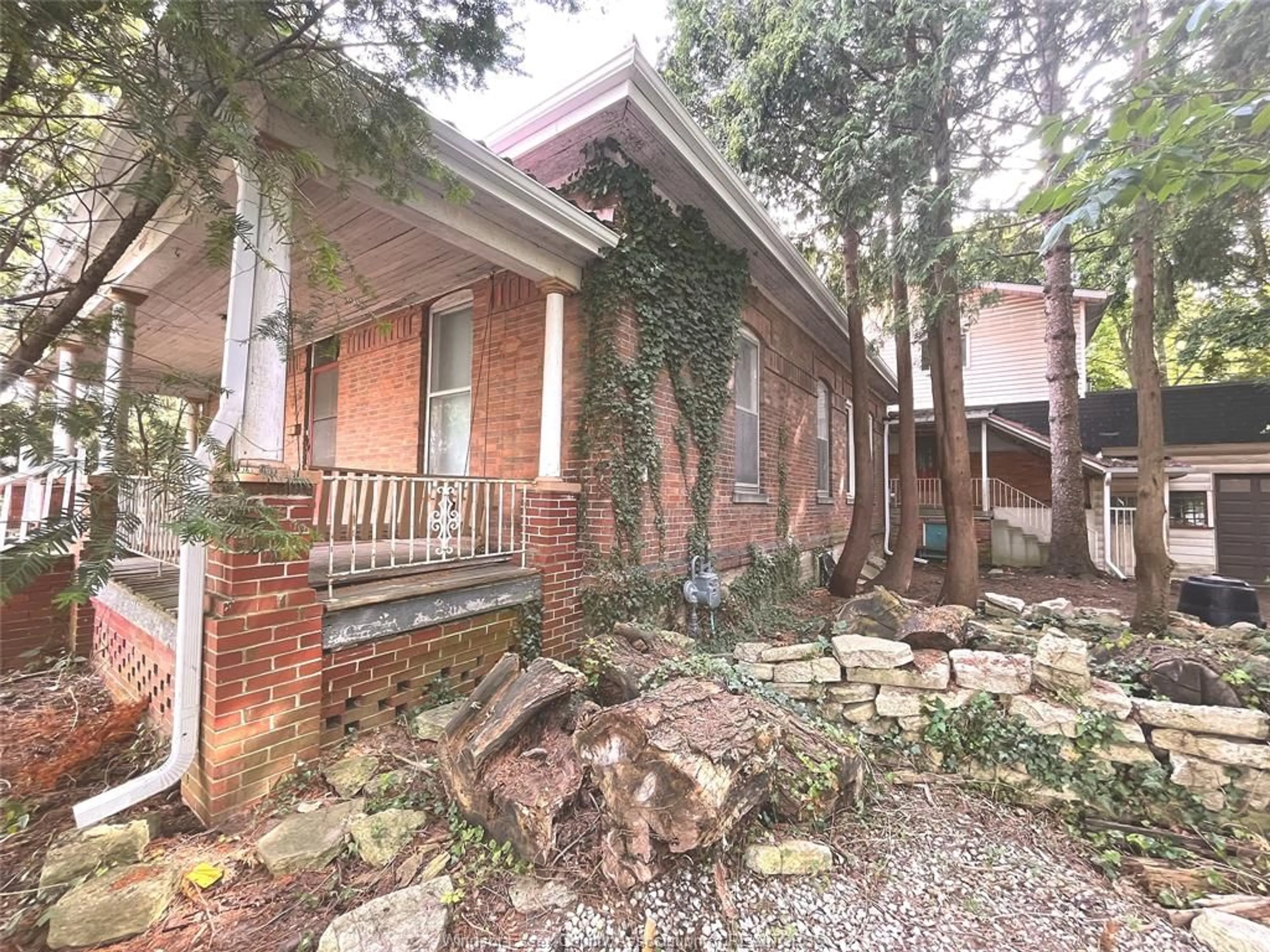 Home with brick exterior material, street for 62 LACROIX St, Chatham Ontario N7M 2T6