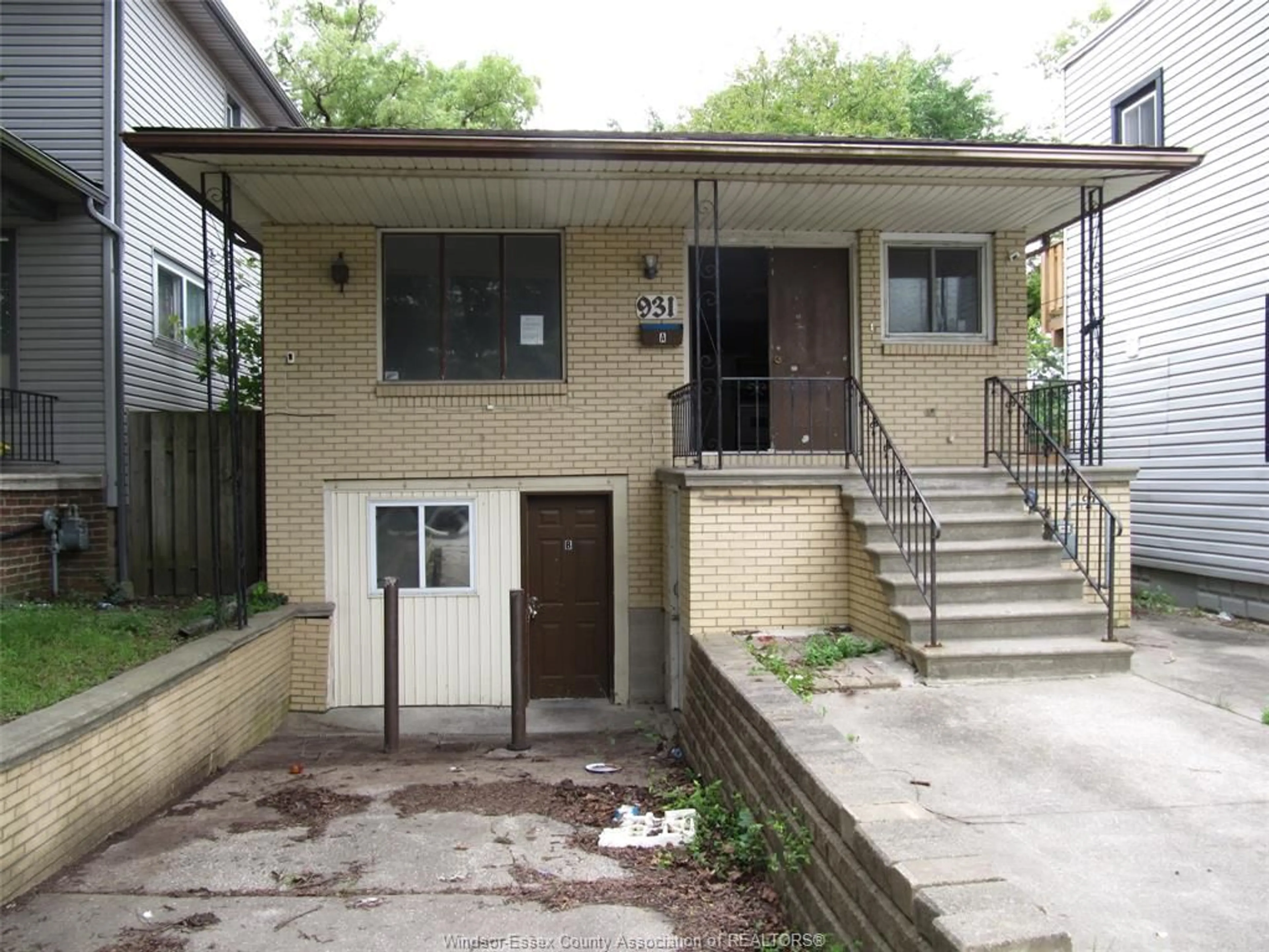 Unknown for 931 CAMPBELL AVE, Windsor Ontario N9B 2J4