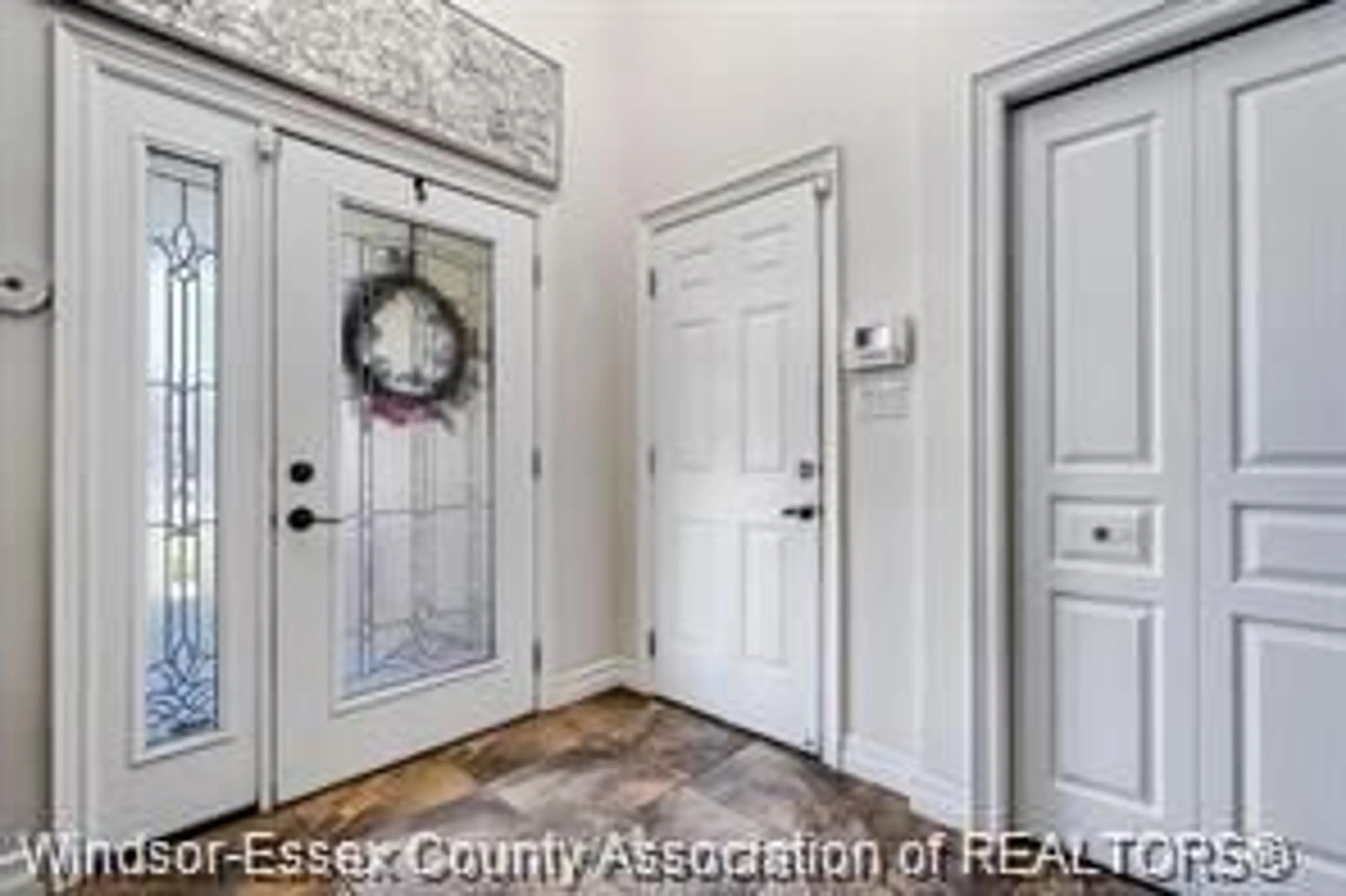 Indoor entryway for 53 ANTONIO, Leamington Ontario N8H 5P8