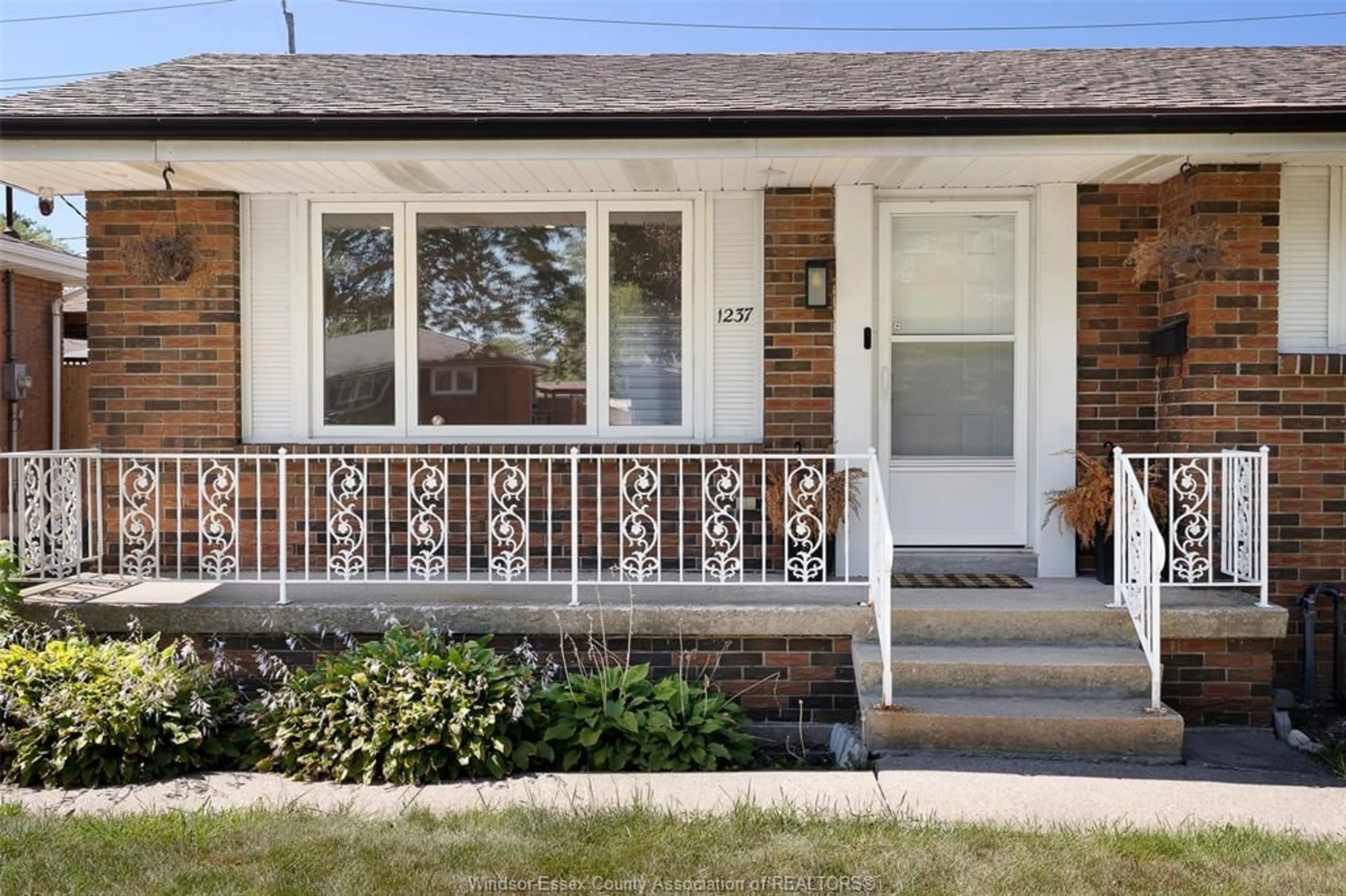 Home with brick exterior material, street for 1237 HOMEDALE, Windsor Ontario N8S 2T6