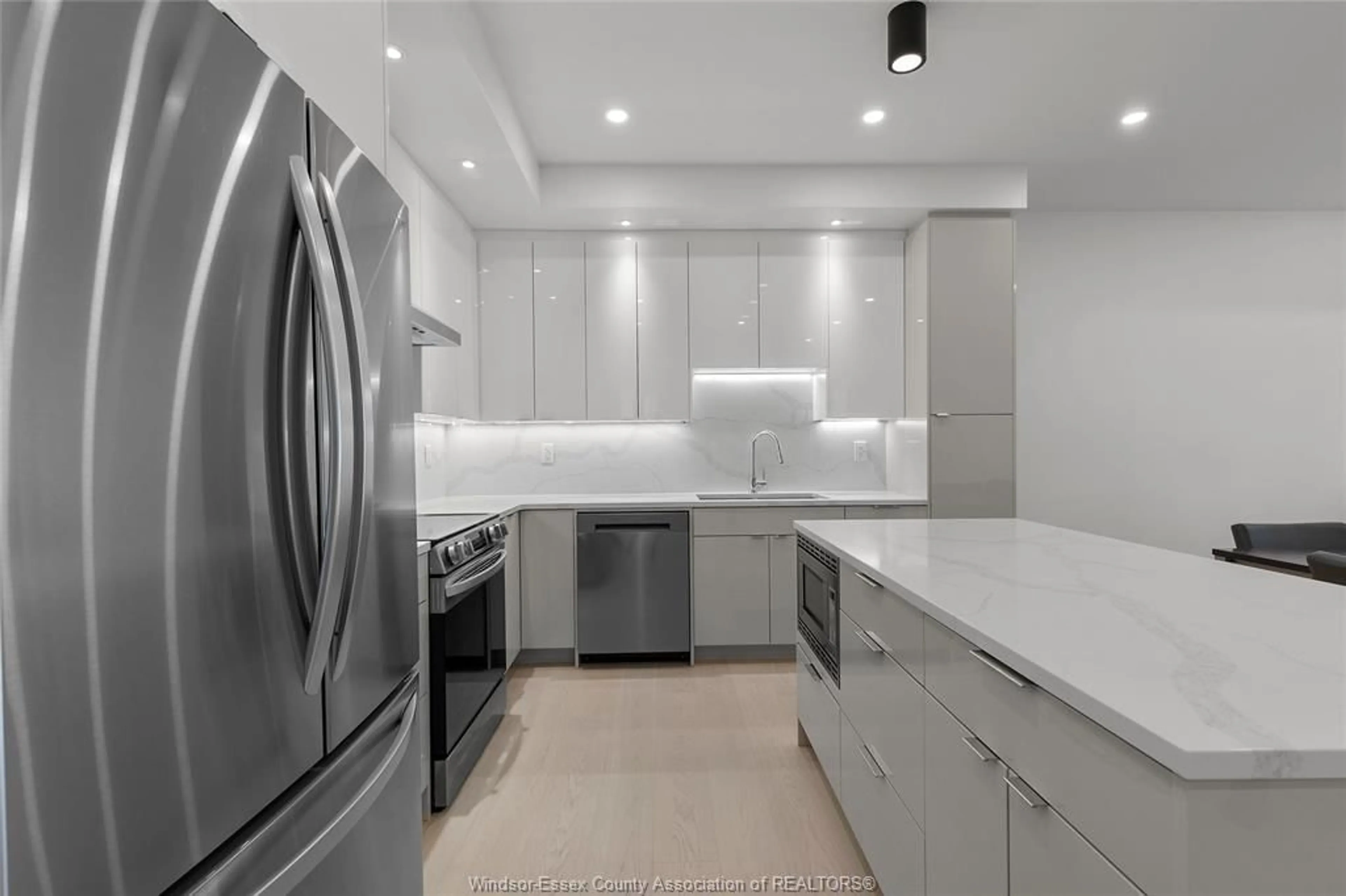Contemporary kitchen, ceramic/tile floor for 13 EAGLE St, Leamington Ontario N8H 0G4