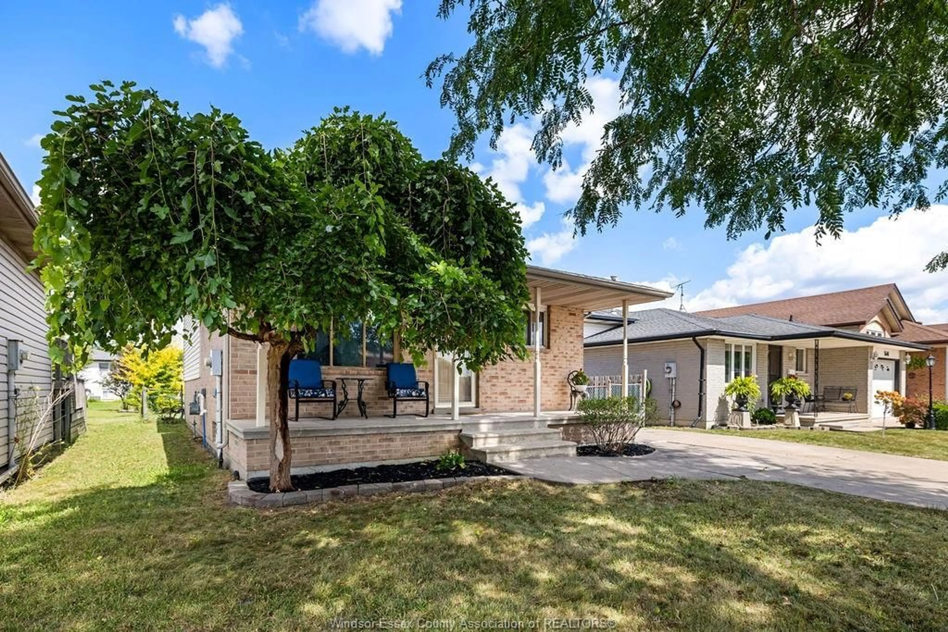 A pic from outside/outdoor area/front of a property/back of a property/a pic from drone, street for 1630 BLUE SPRING, Windsor Ontario N8W 5L2