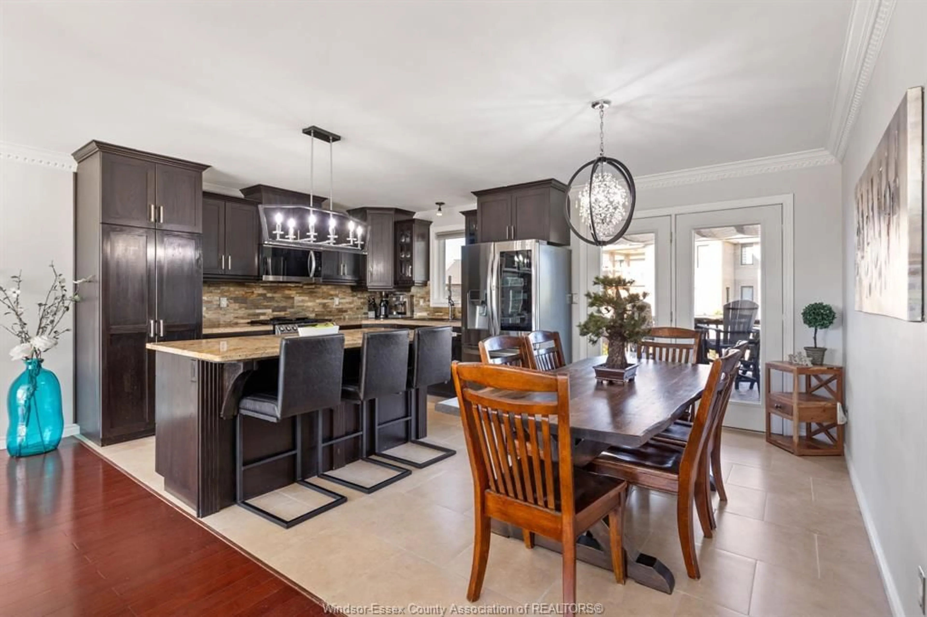 Open concept kitchen, unknown for 936 DRIFTWOOD, Lakeshore Ontario N0R 1A0