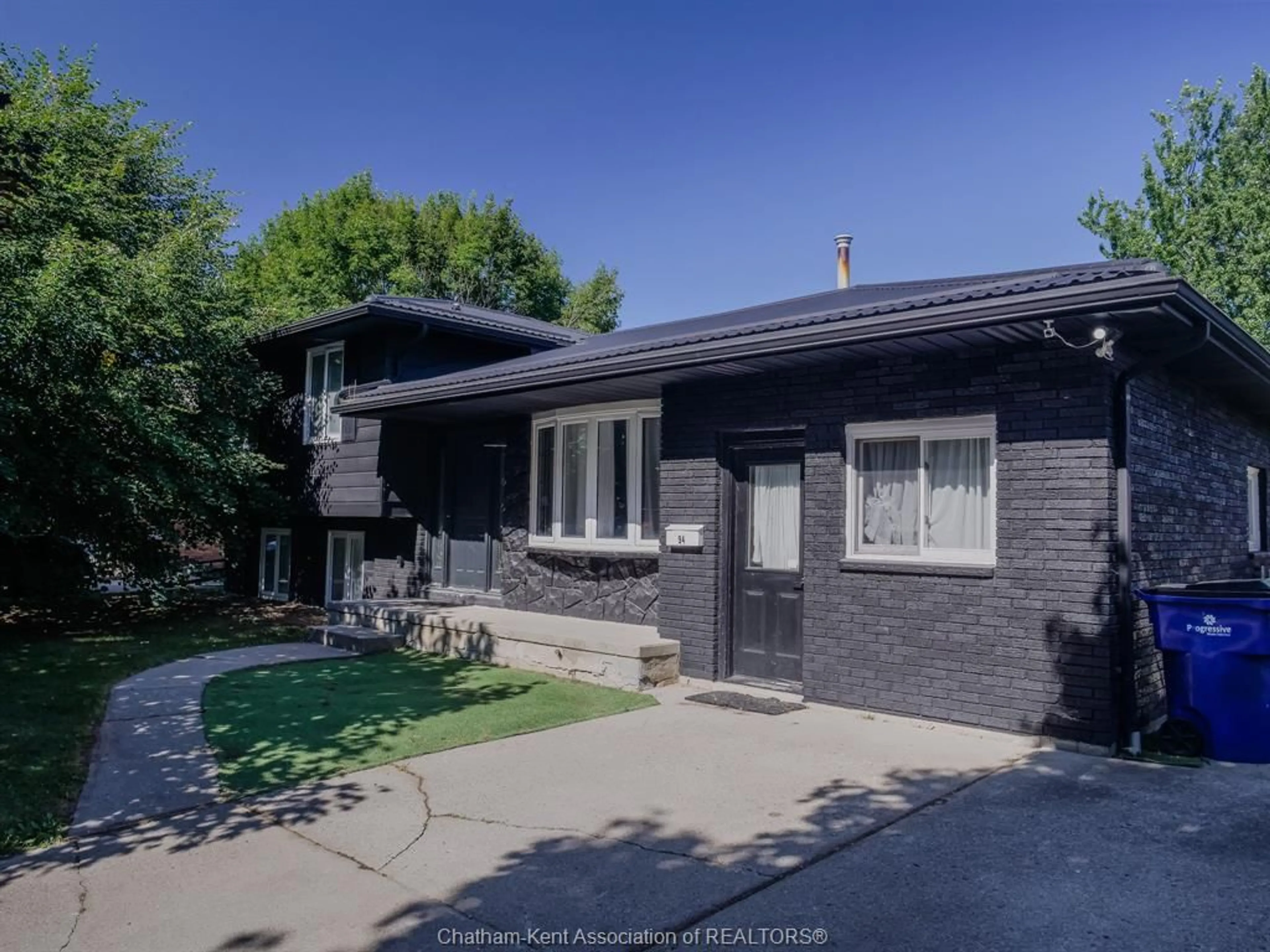 Home with brick exterior material, street for 94 OTTAWA Dr, Chatham Ontario N7L 2J6
