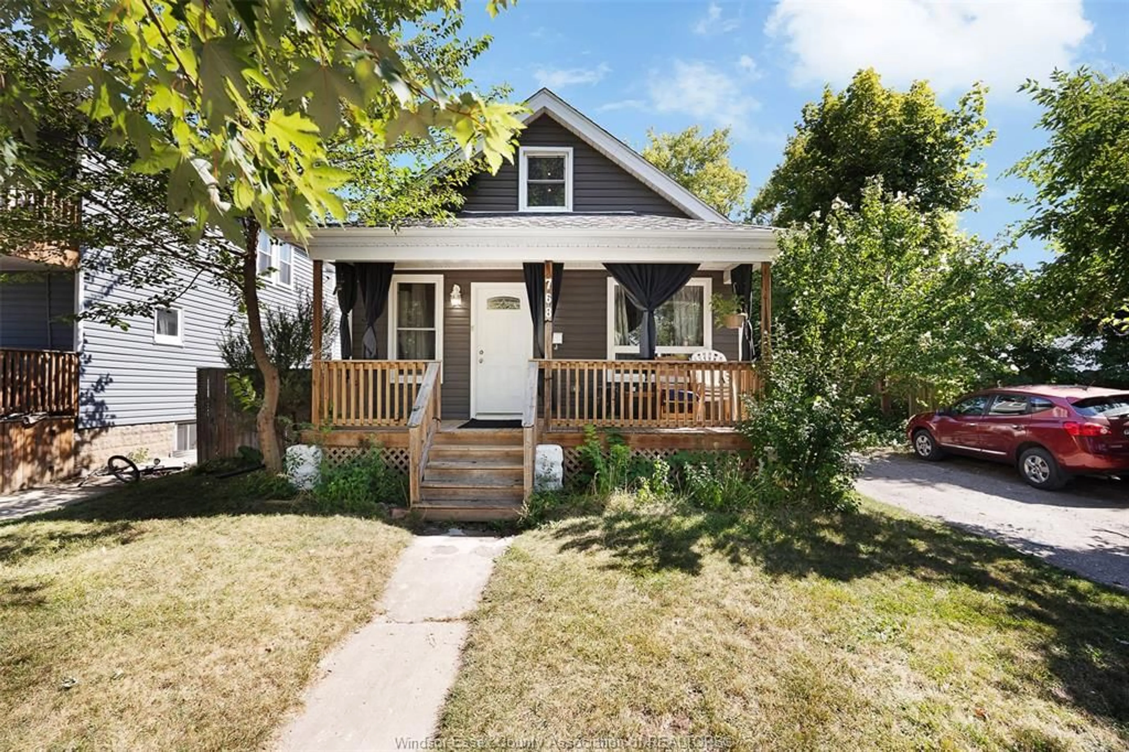 Home with vinyl exterior material, street for 768 MCKAY, Windsor Ontario N9B 2A1